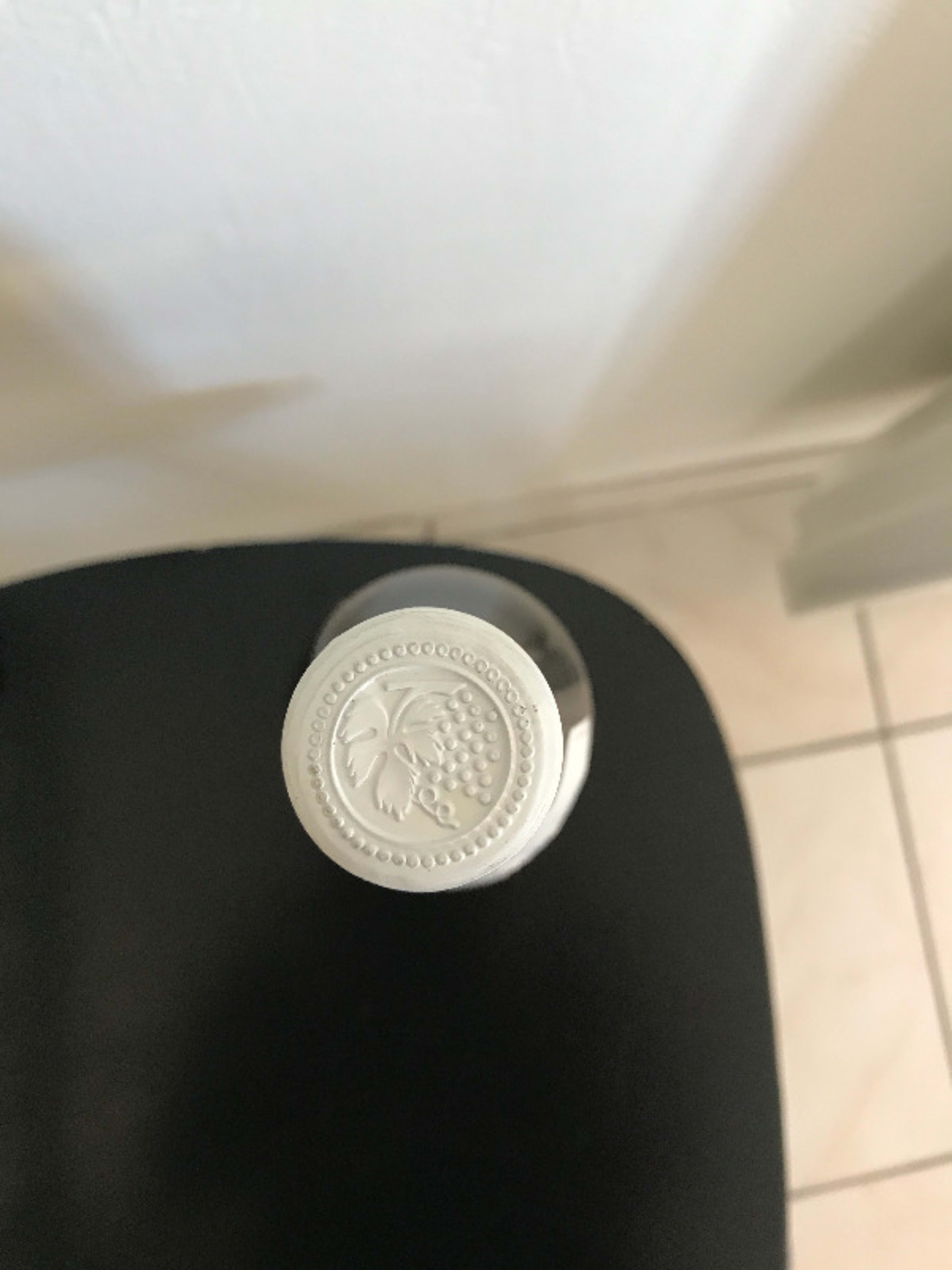 Caps