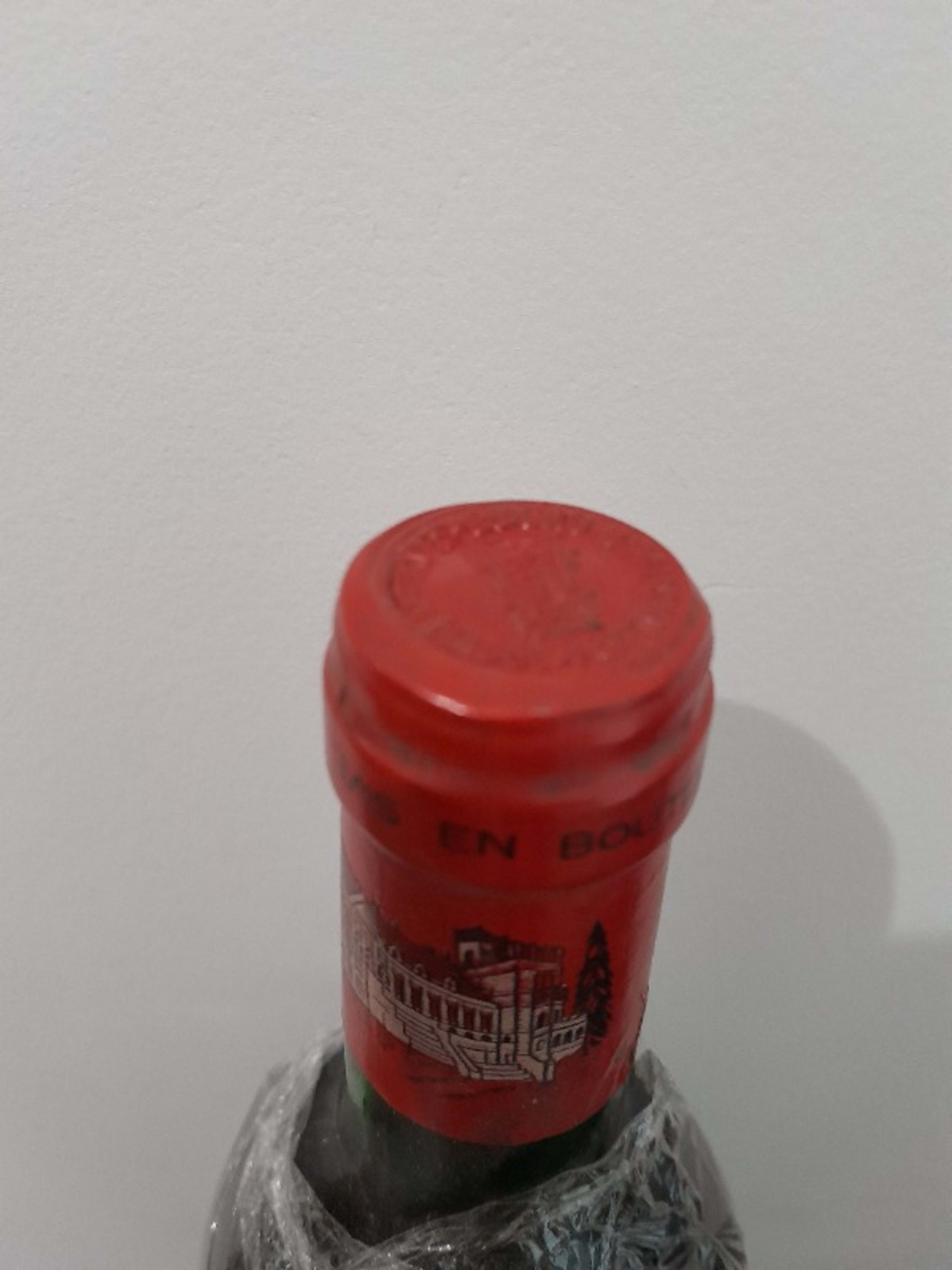 Caps