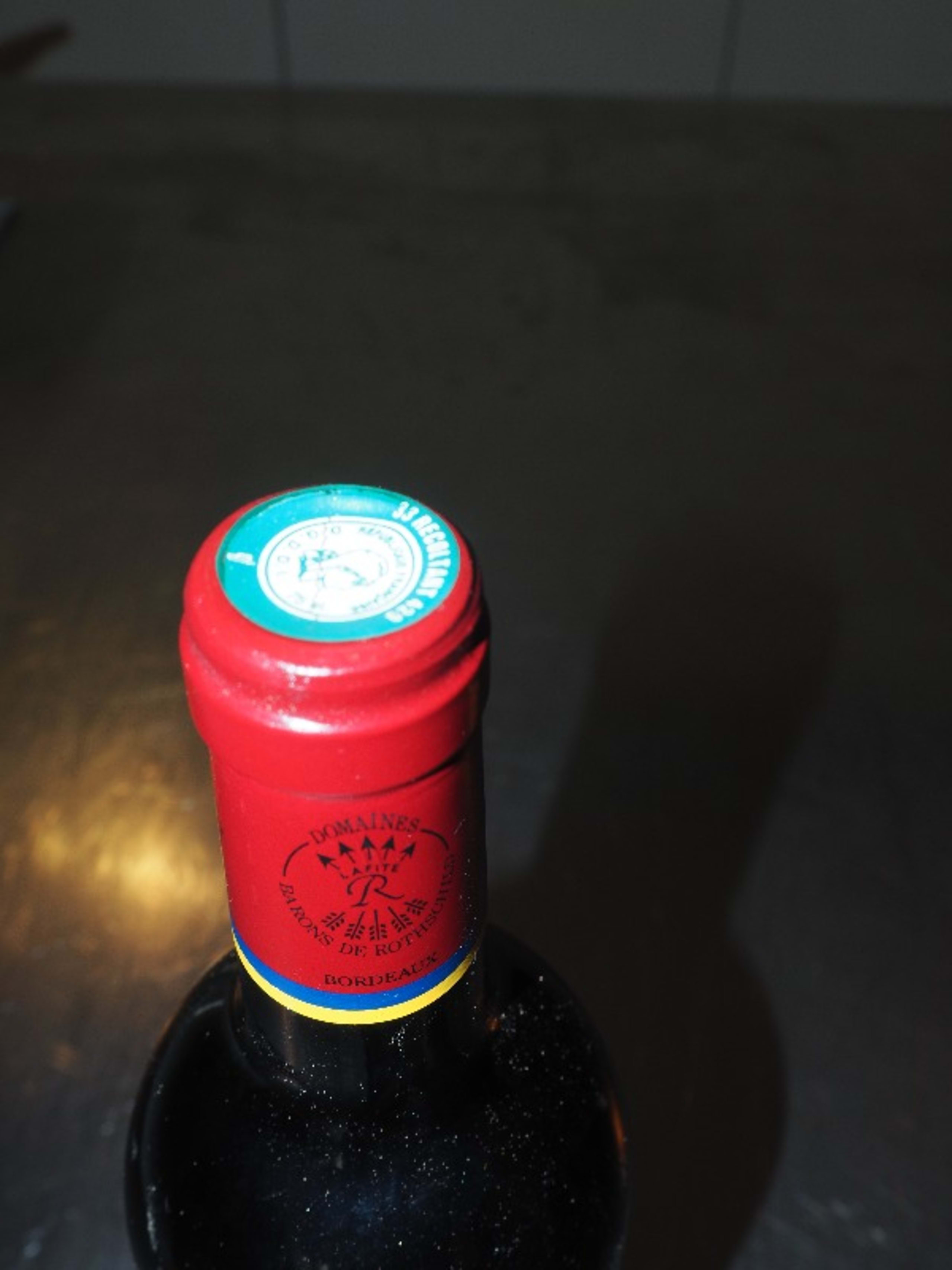 Caps