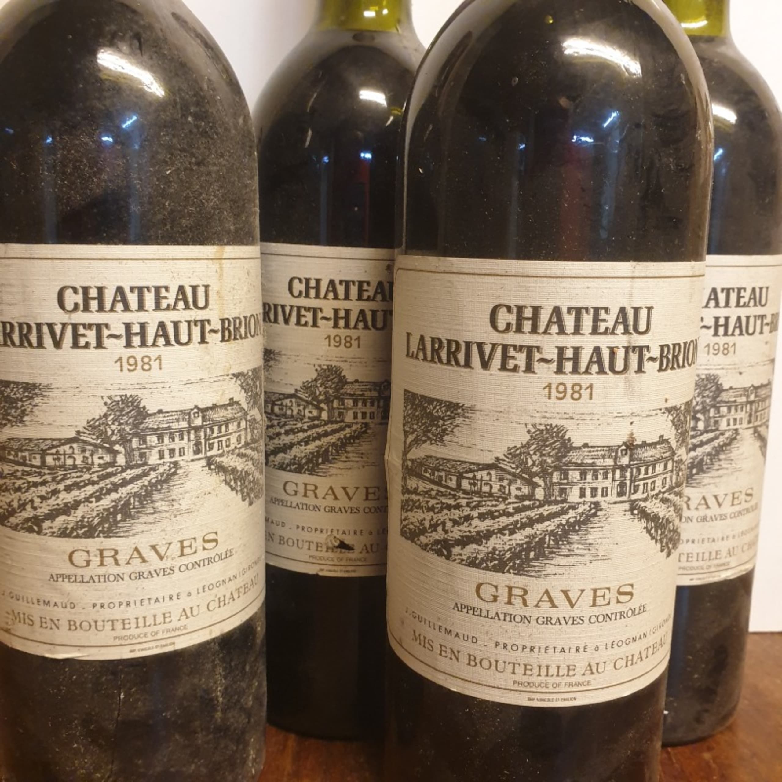 4 x château Larrivet  Haut Brion, Graves, 1981