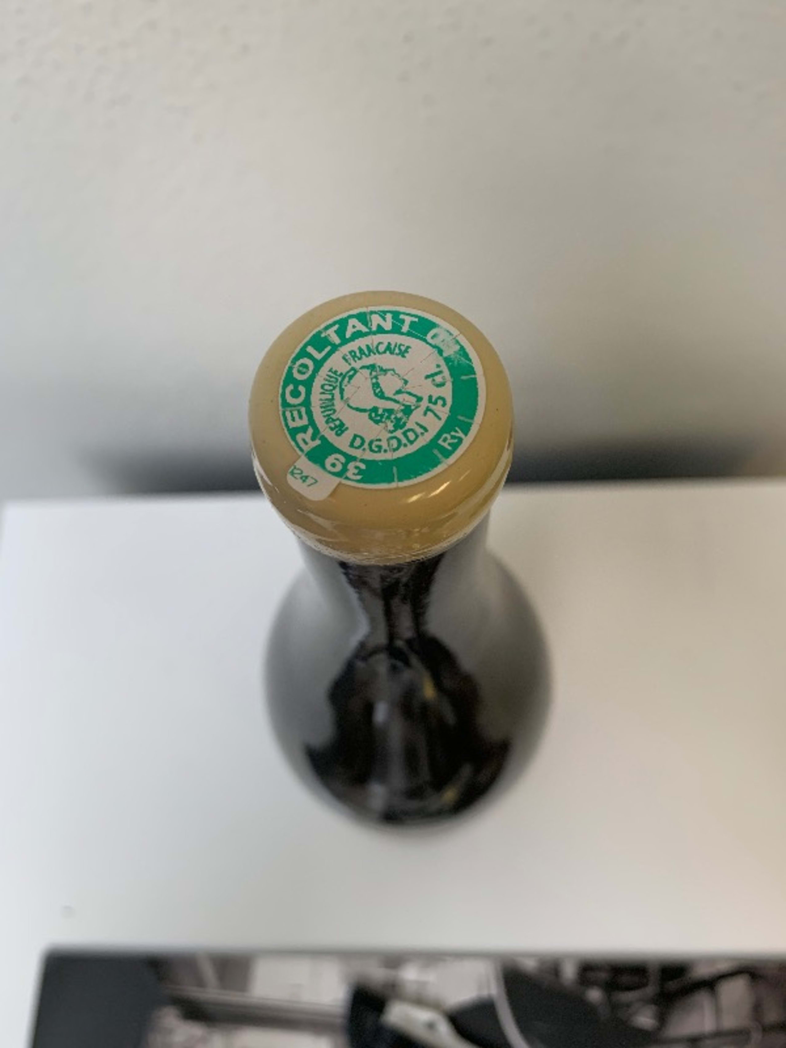 Caps