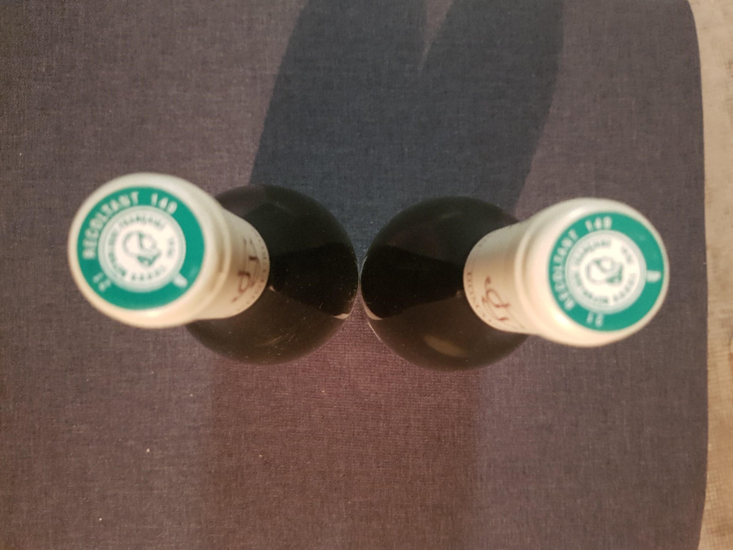 Caps