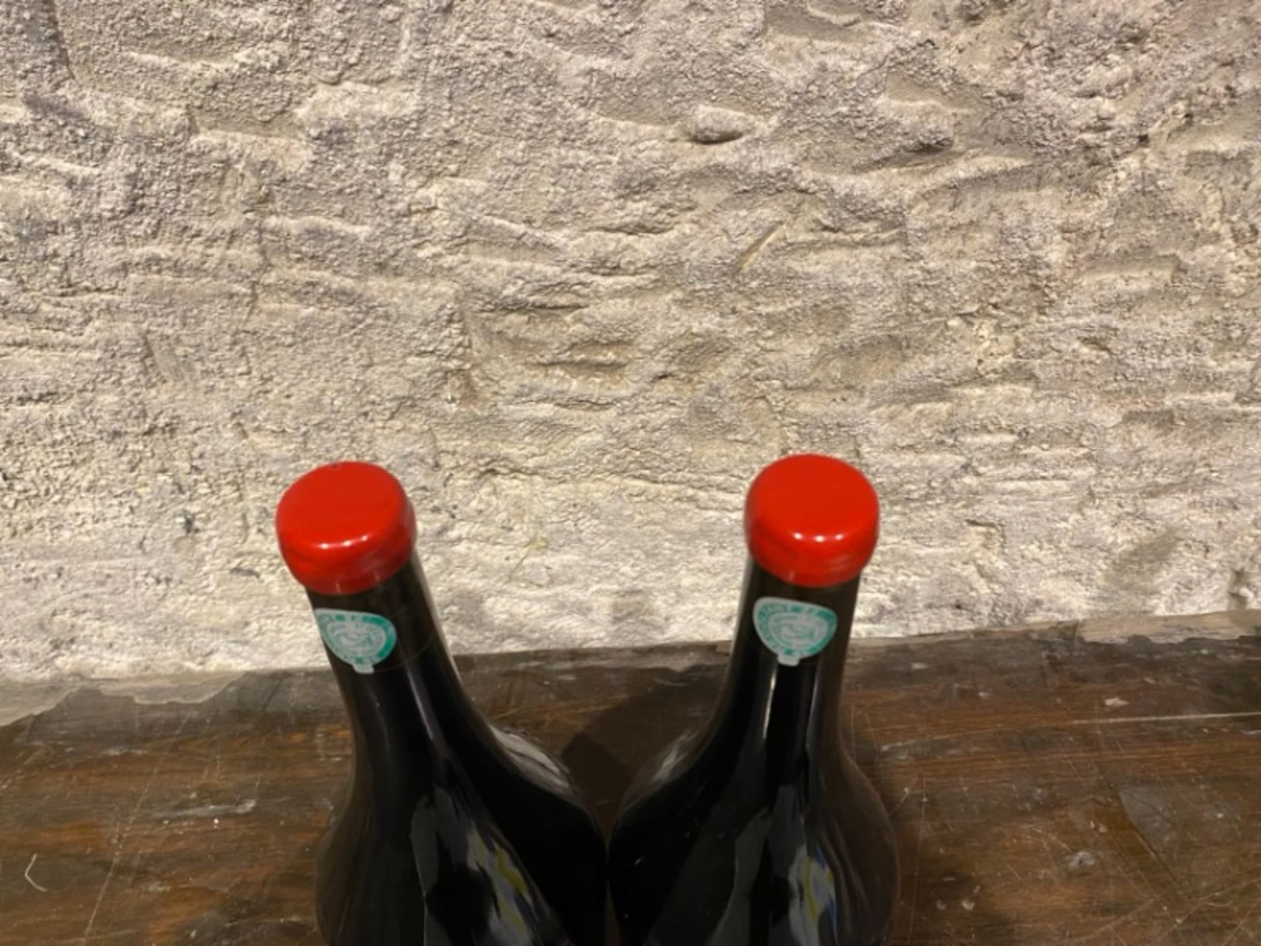 Caps