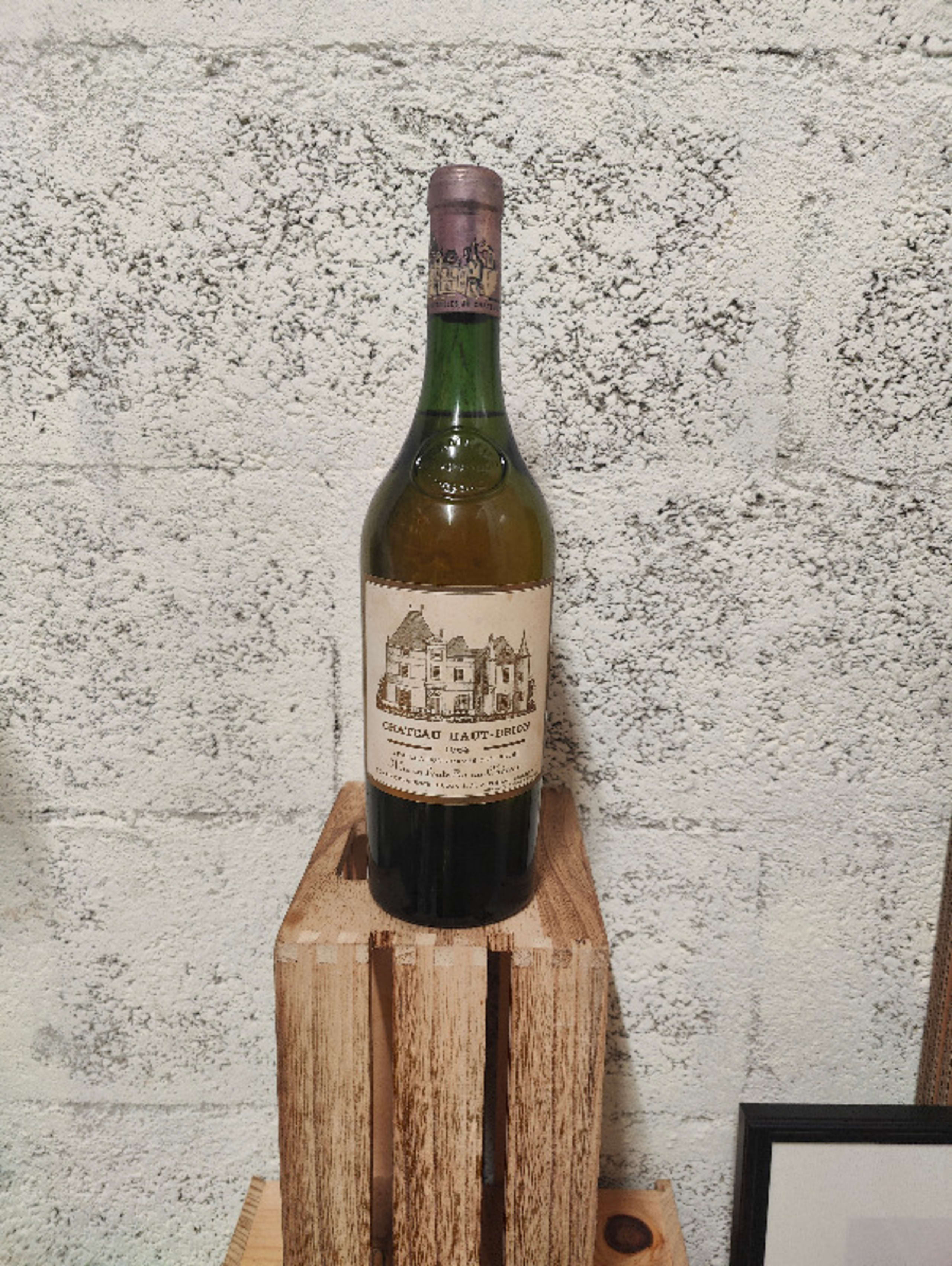 Château Haut-Brion (Bc/Wh), Pessac-Léognan, 1964