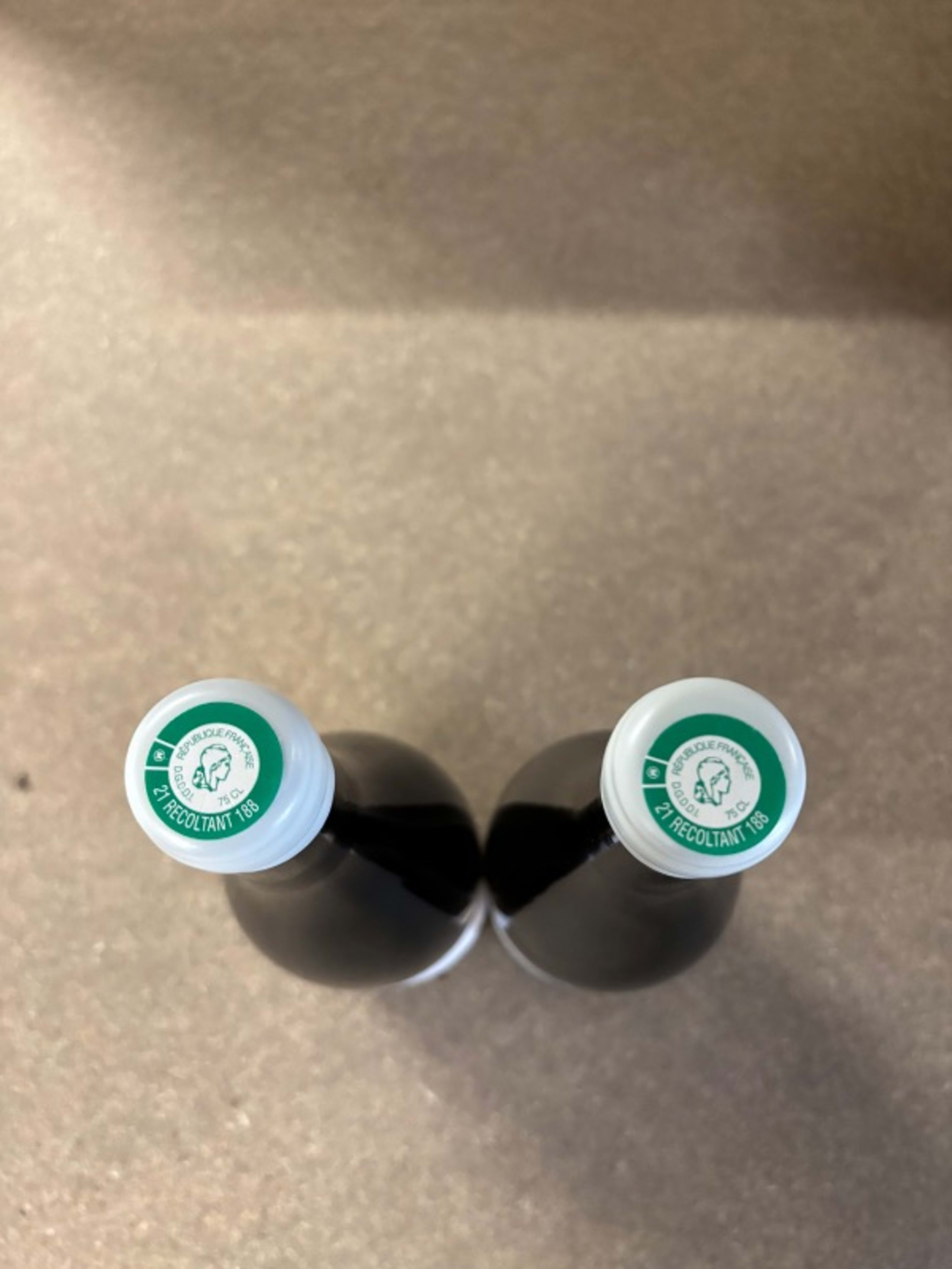 Caps