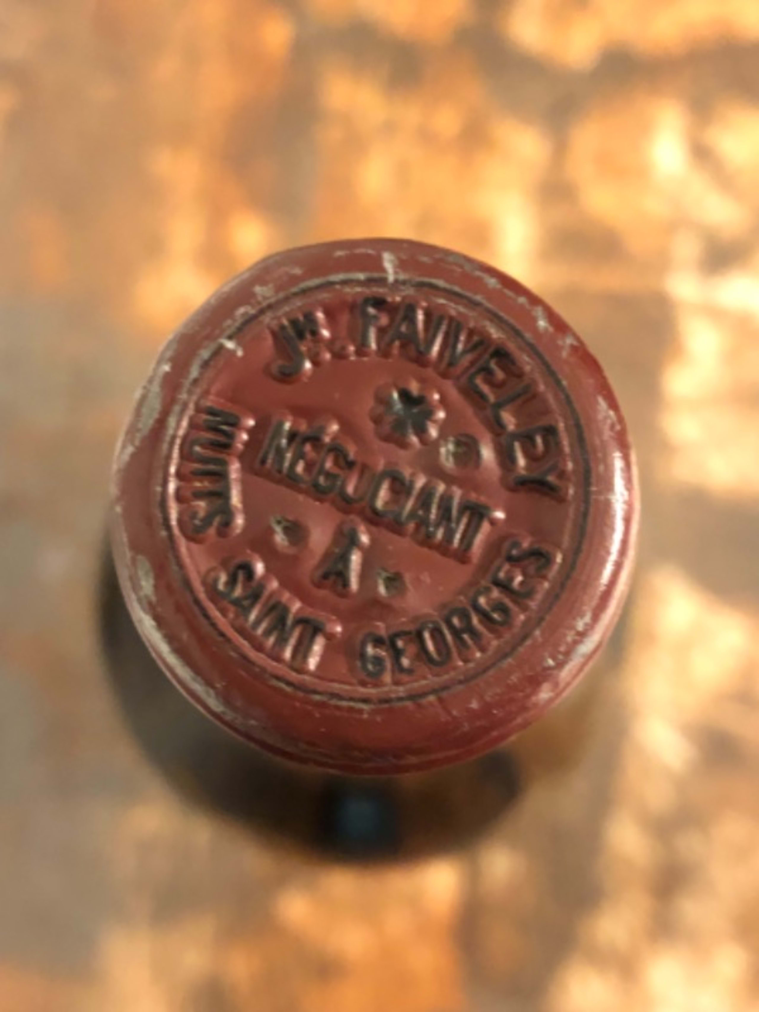 Caps