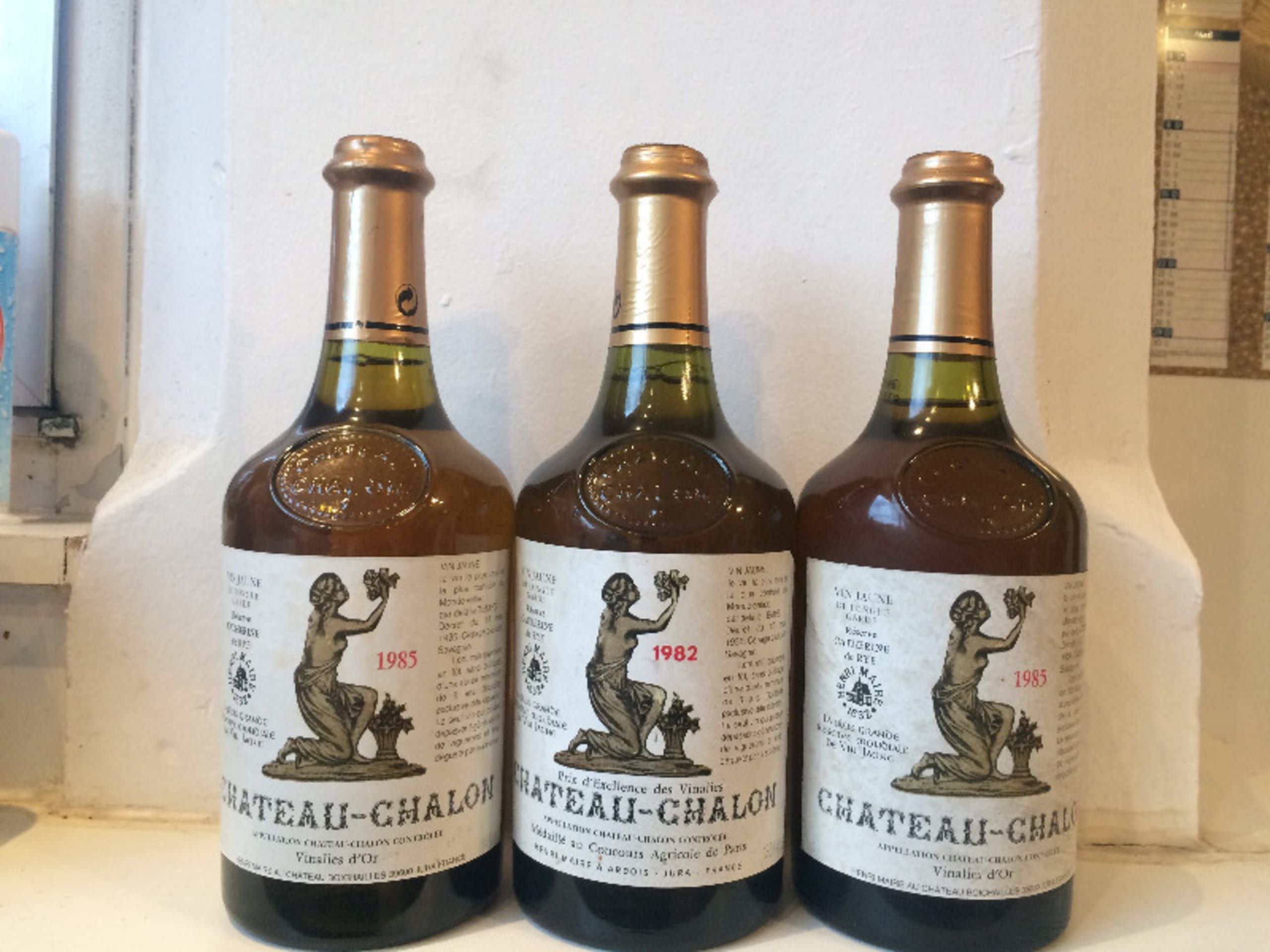 3 x Réserve Catherine de Rye, Henri Maire, Château-Châlon, 2x1985 / 1x1982