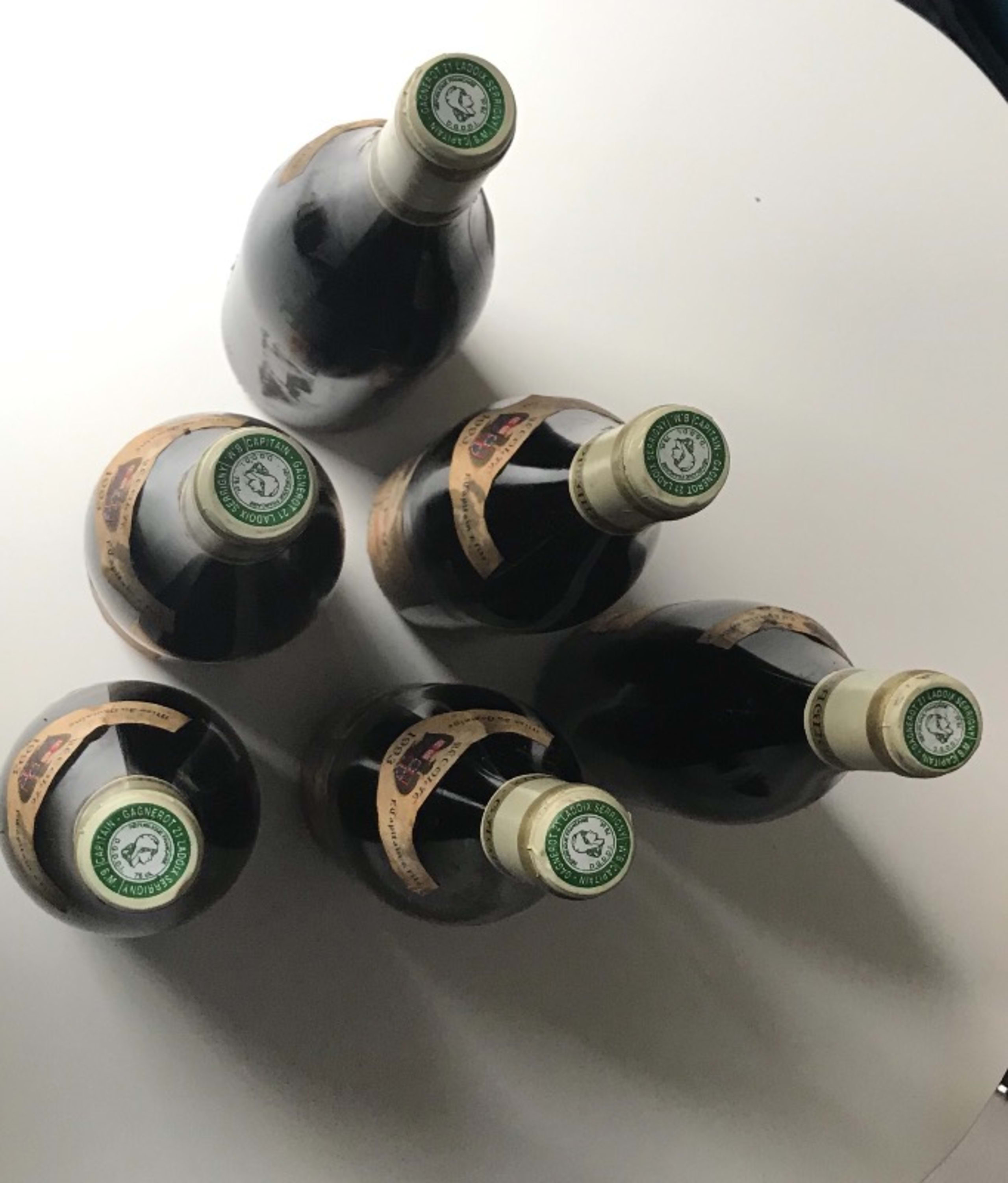 Caps