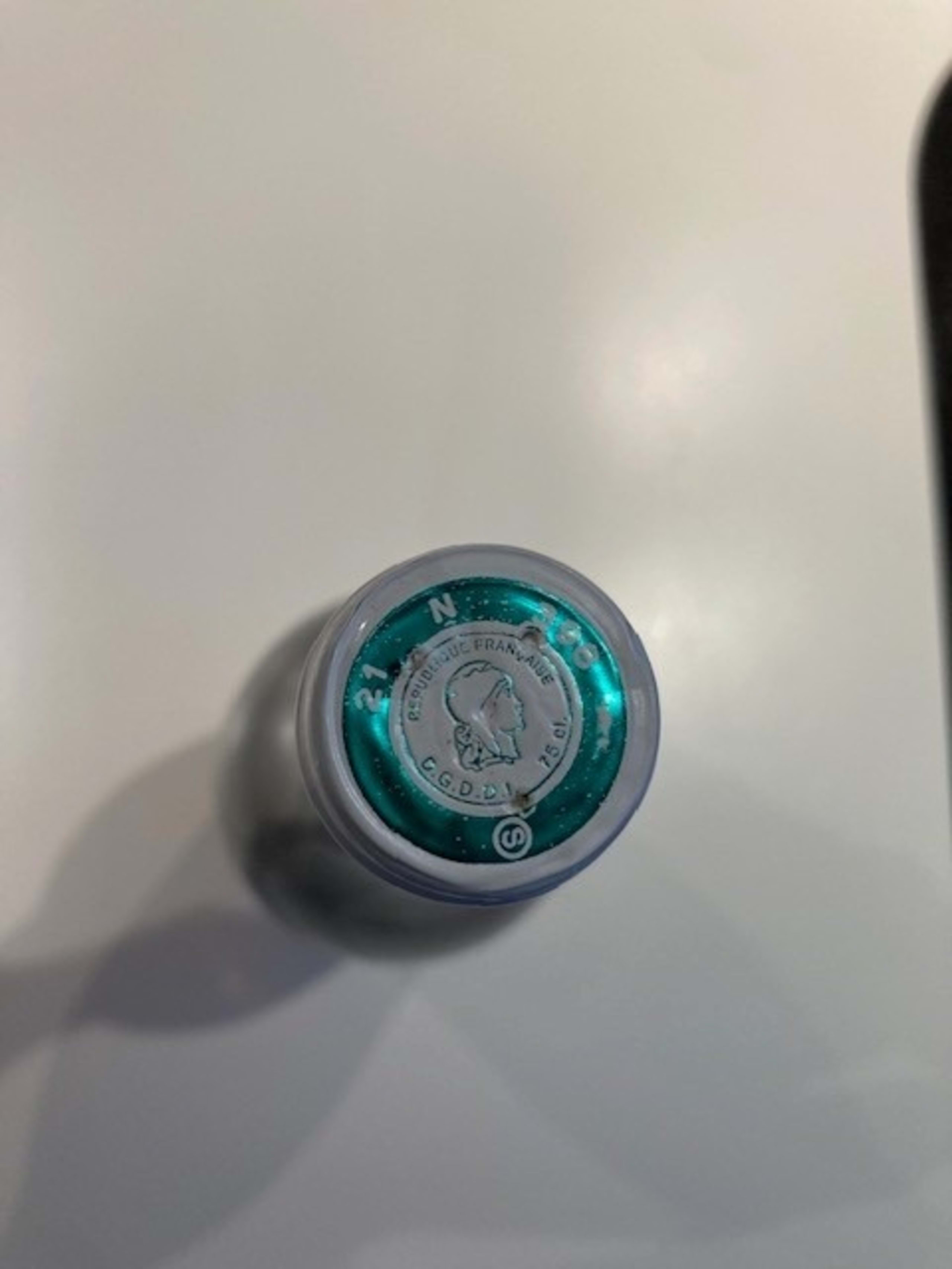 Caps