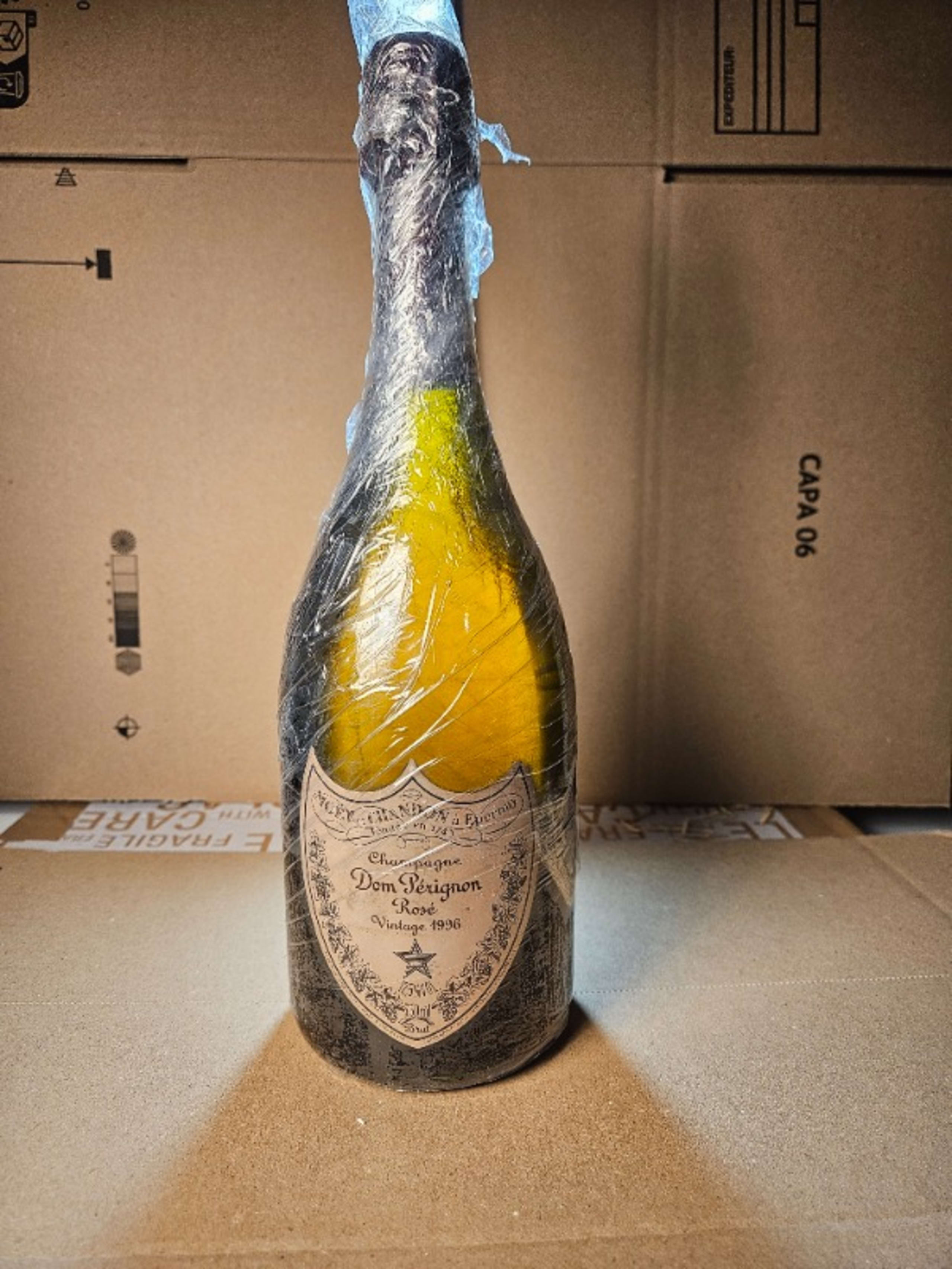 Dom Pérignon Rosé, Moët et Chandon, Champagne, 1996