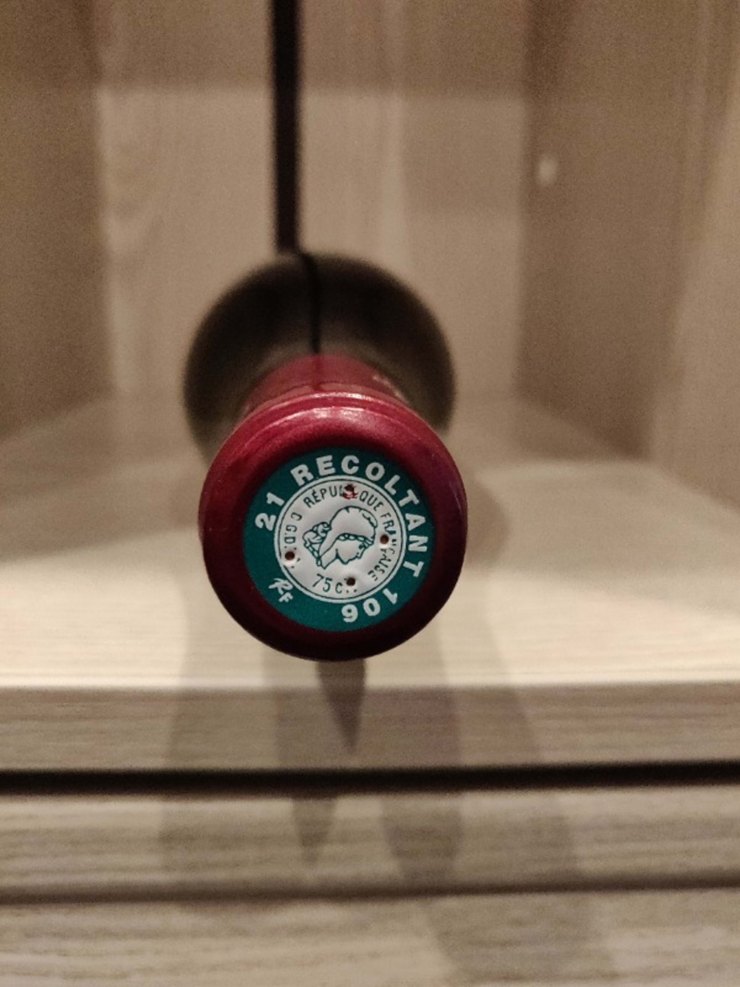 Caps