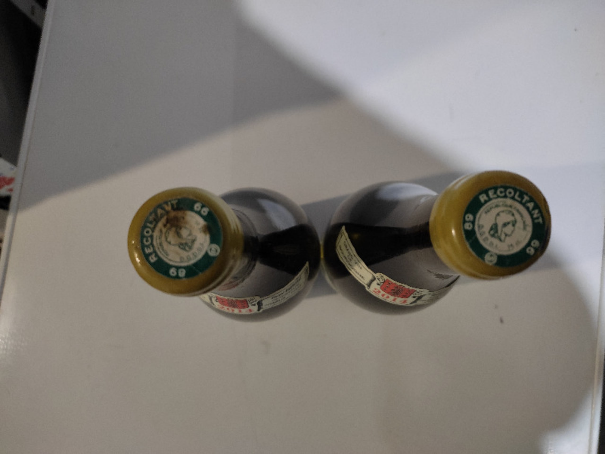 Caps