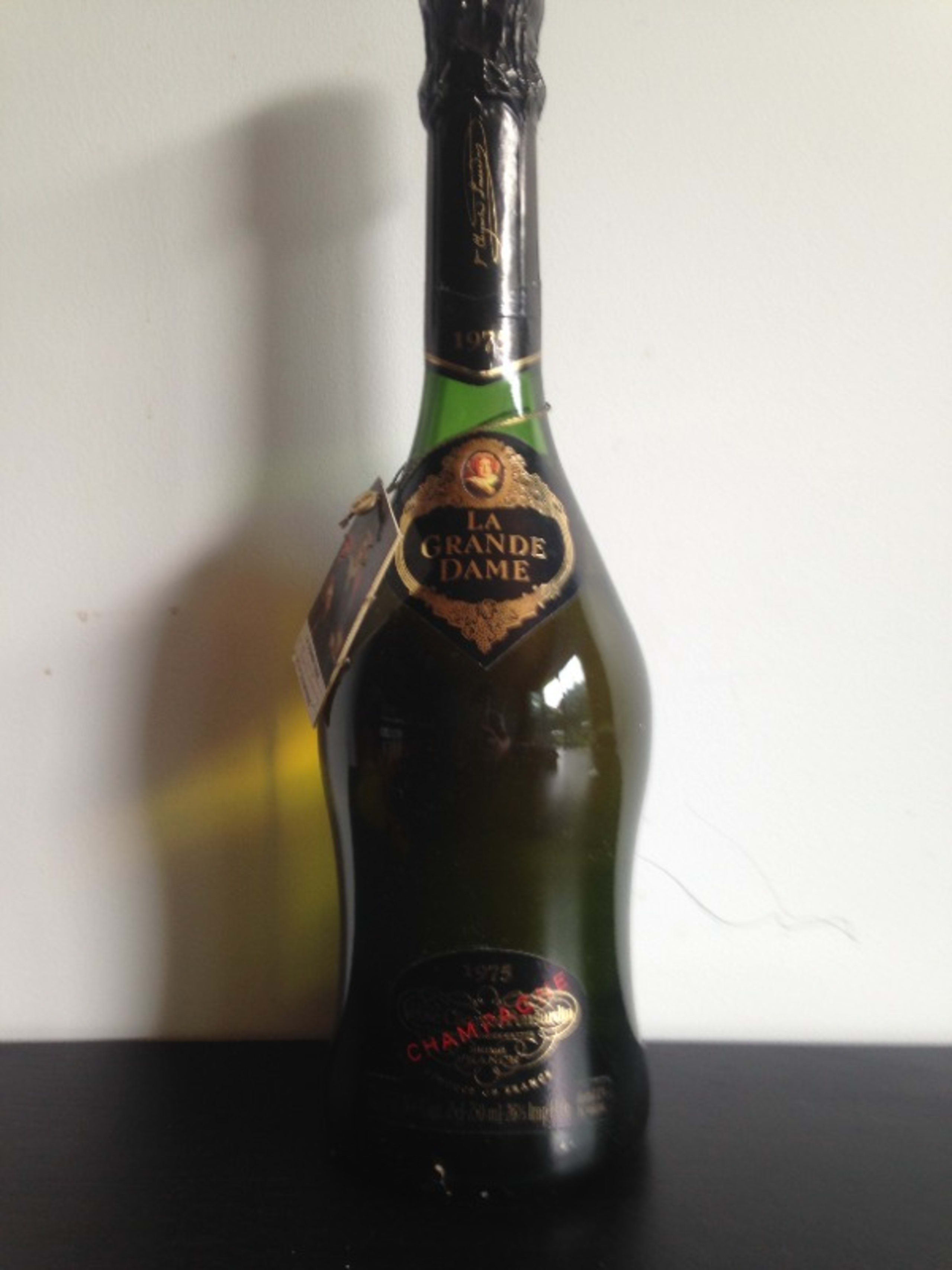 La Grande Dame, VEUVE CLICQUOT, Champagne, 1975