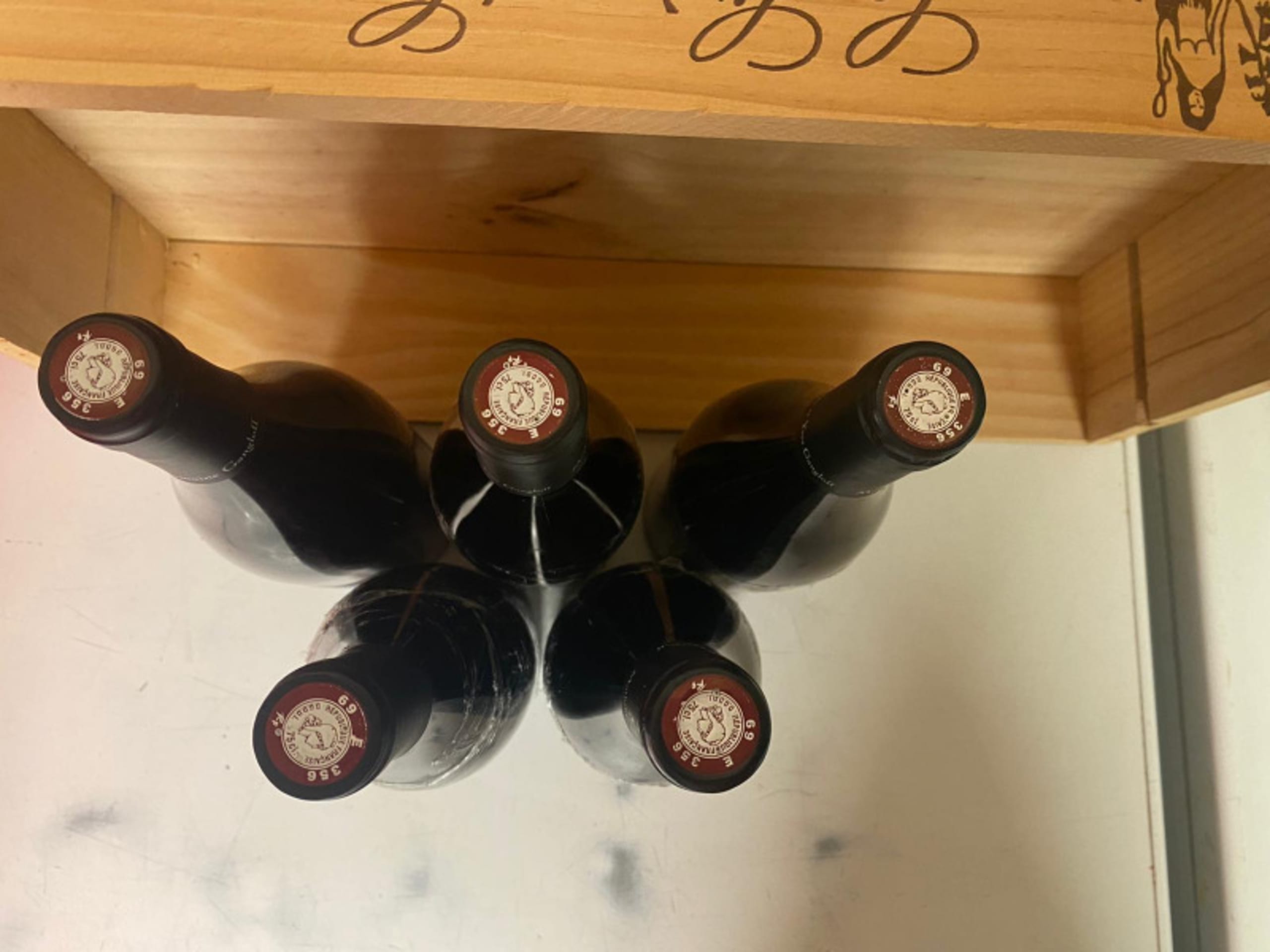 Caps