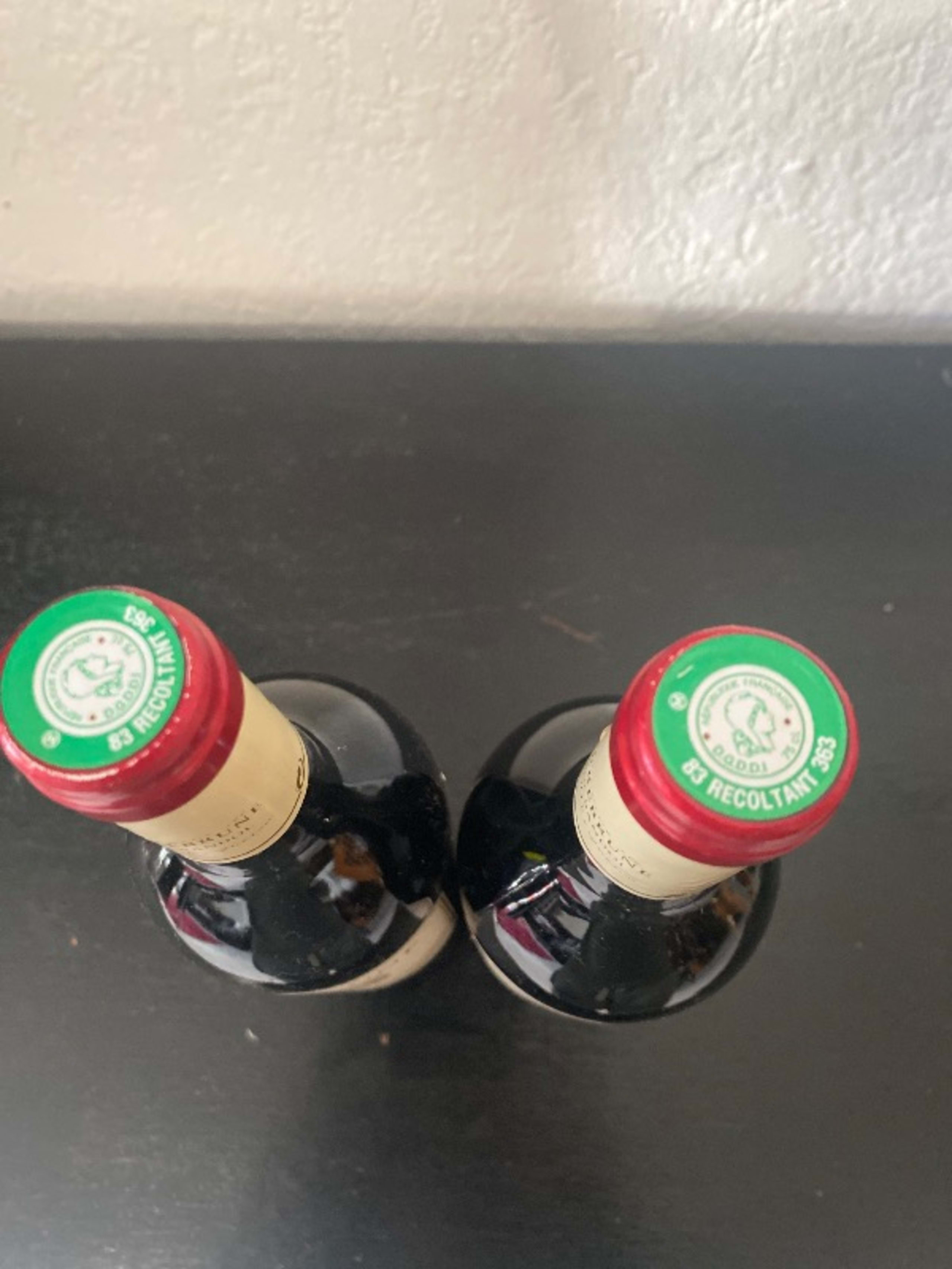 Caps