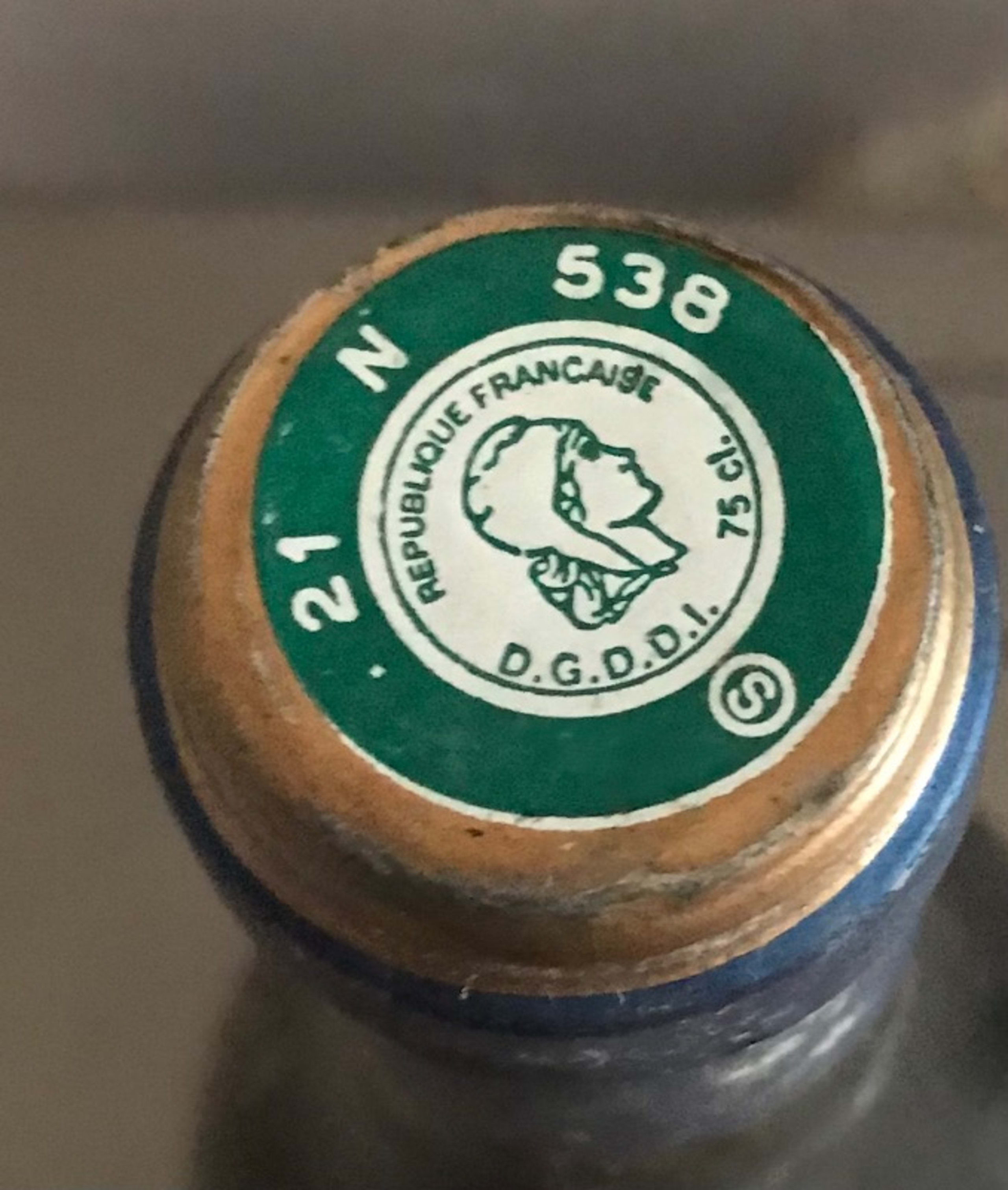 Caps