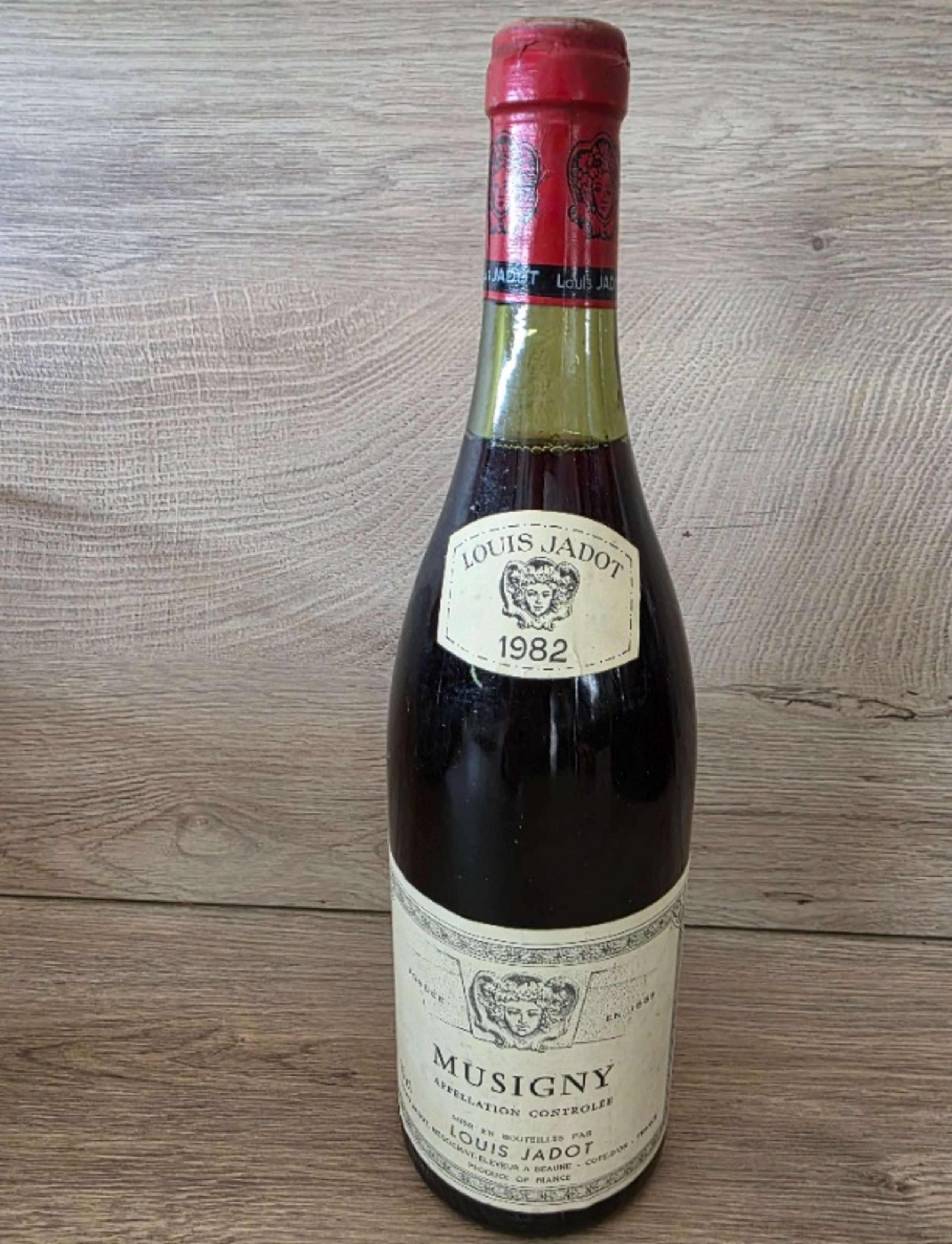 Musigny, Grand Cru, Louis Jadot, 1982