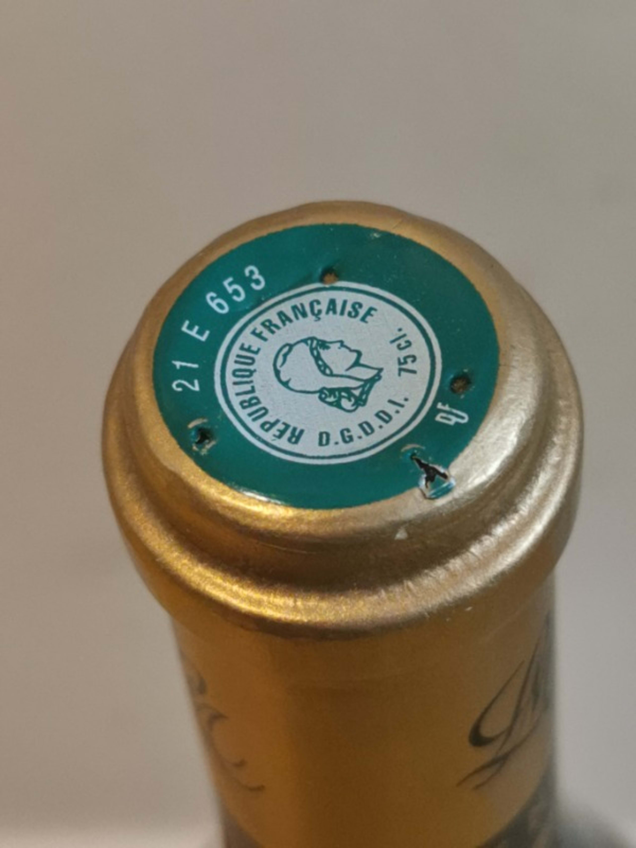 Caps