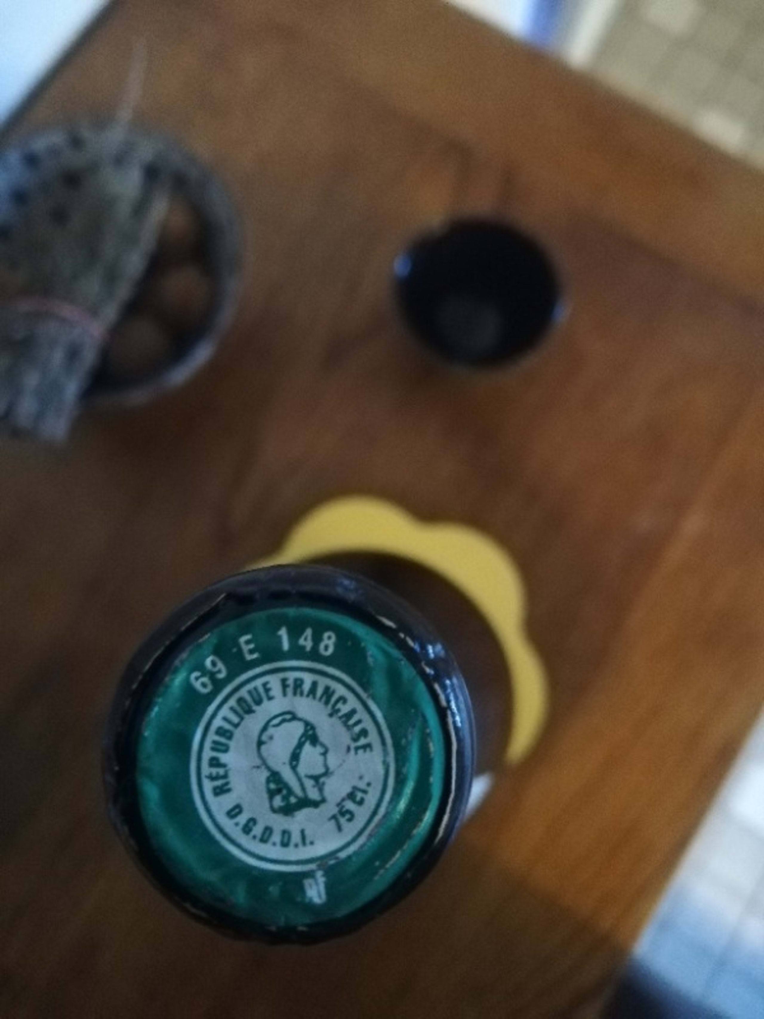 Caps