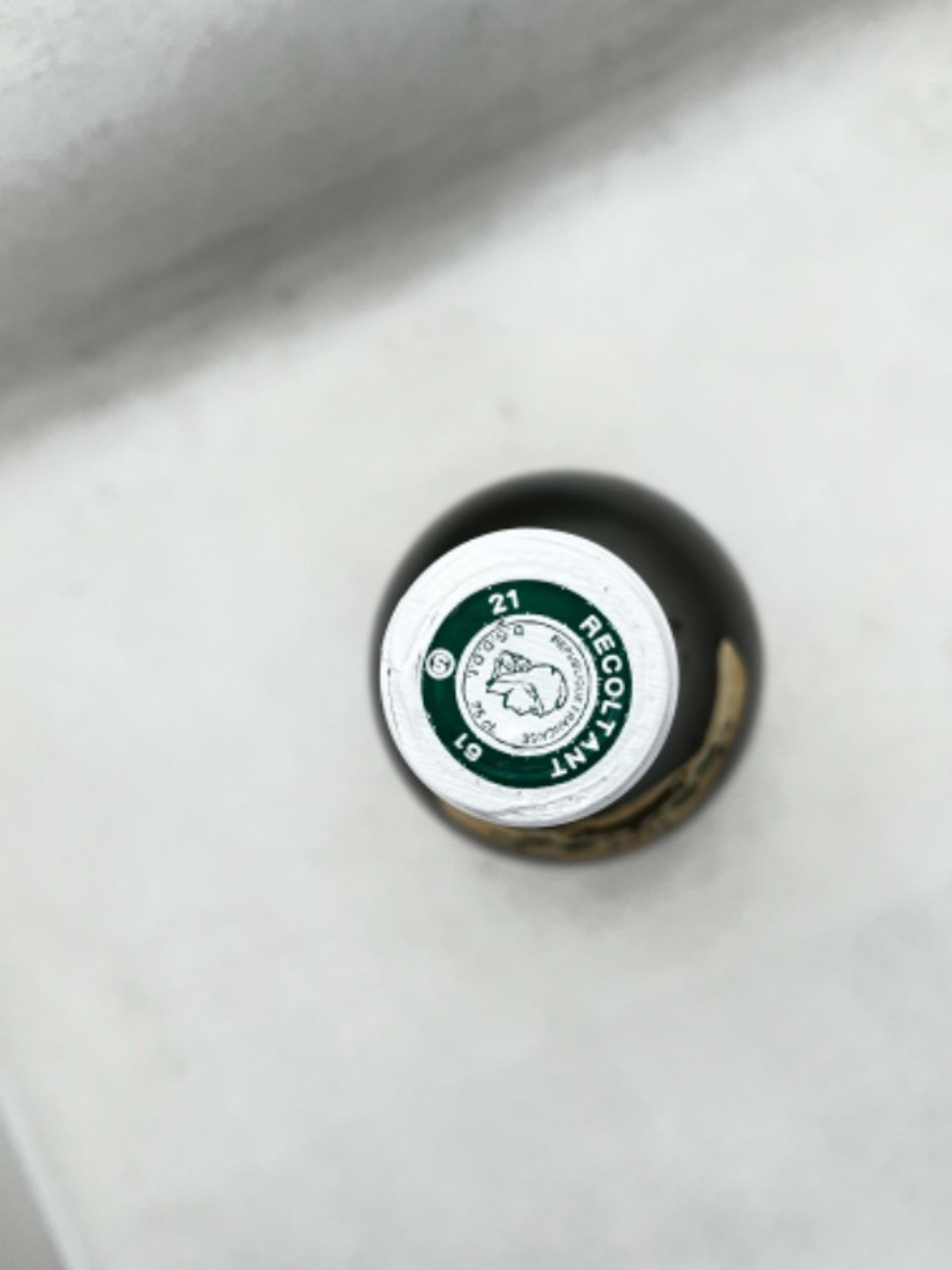 Caps