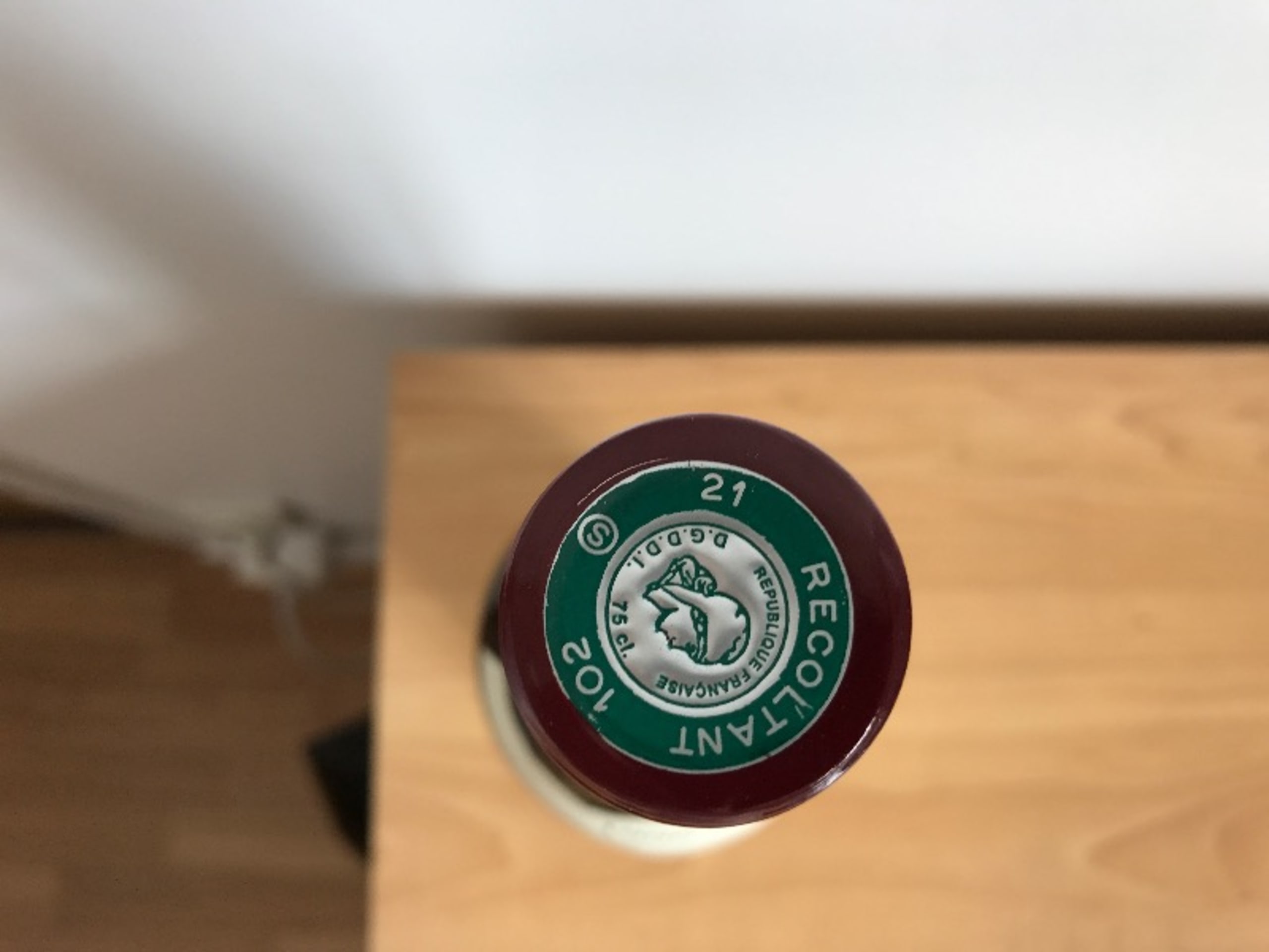 Caps