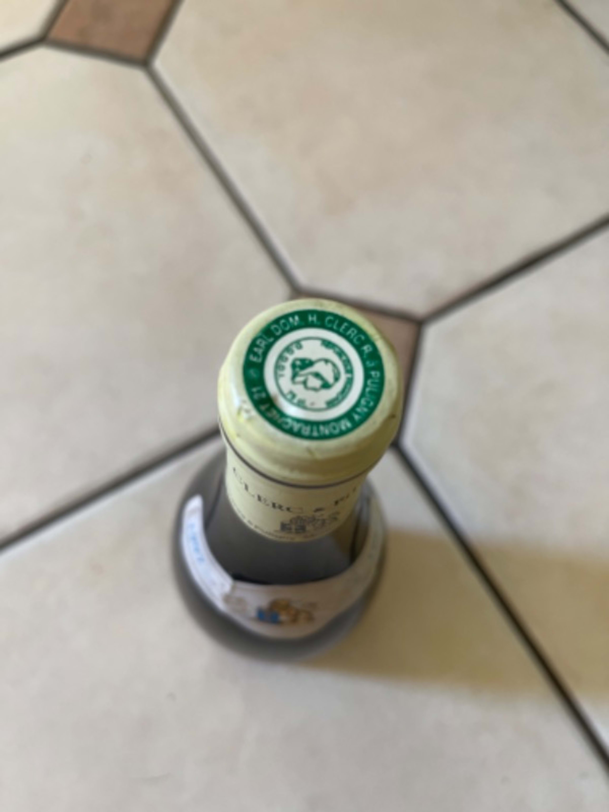 Caps