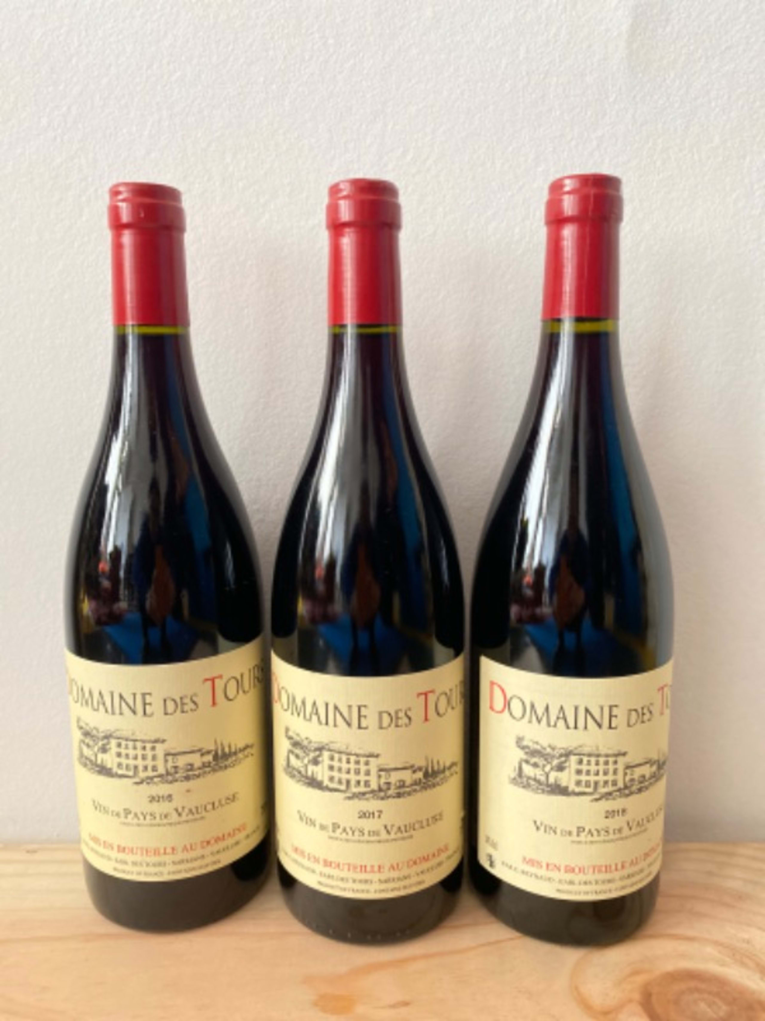 3 x Vin de Pays du Vaucluse, Domaine des Tours, 2016 / 2017 / 2018
