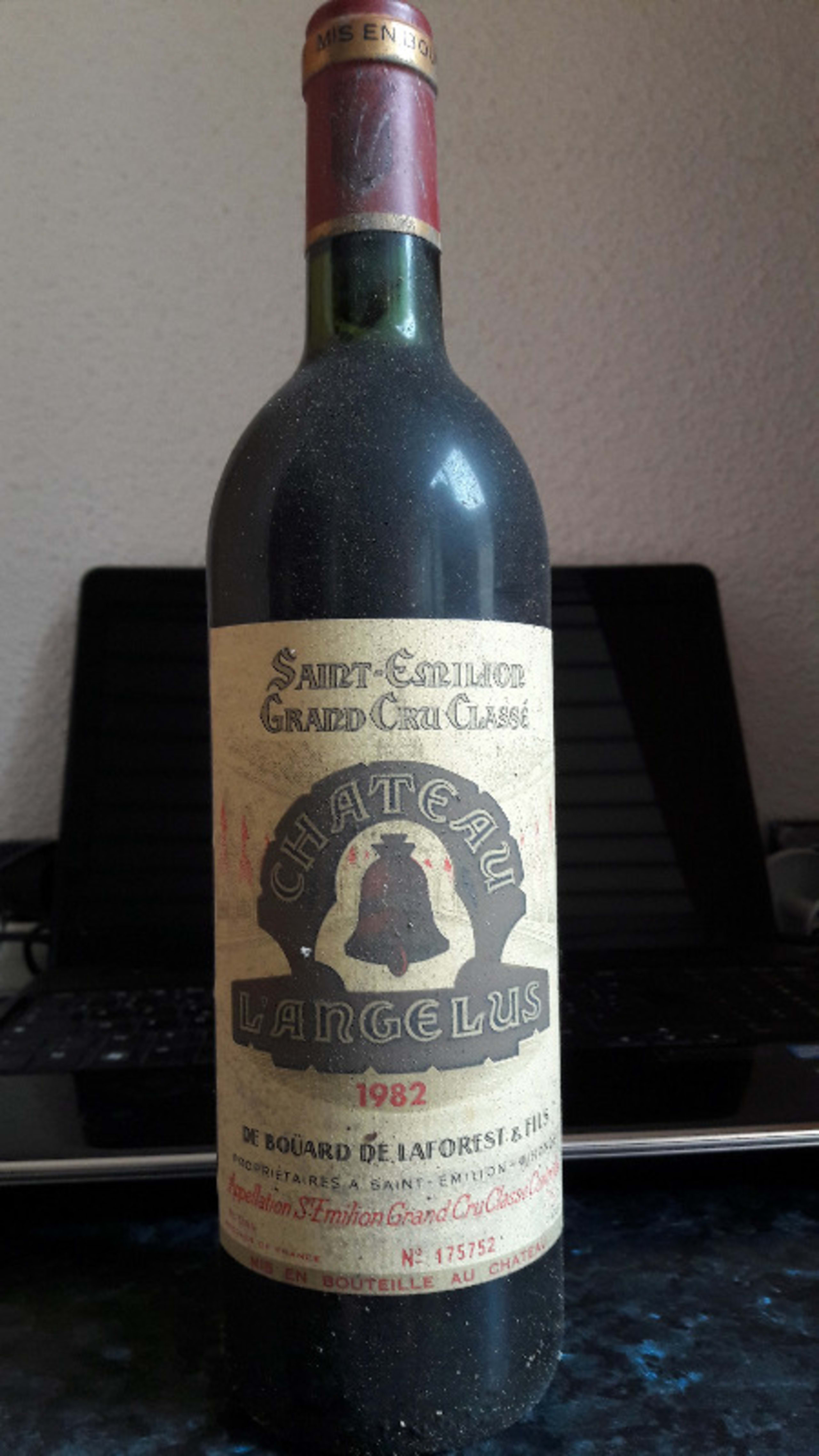 Château L'Angelus, Saint-Émilion, 1982