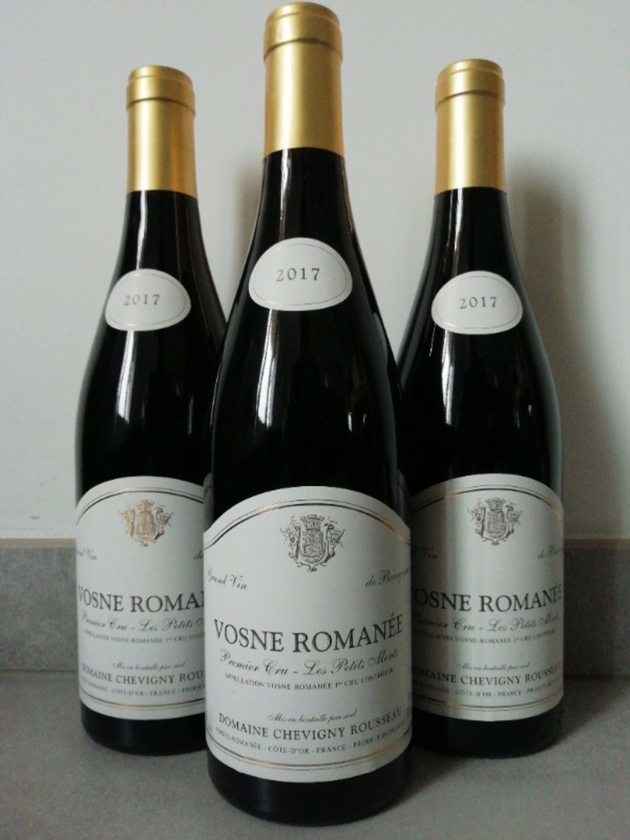 3 x Vosne-Romanée, 1er cru Les Petits Monts, Chevigny Rousseau, 2017