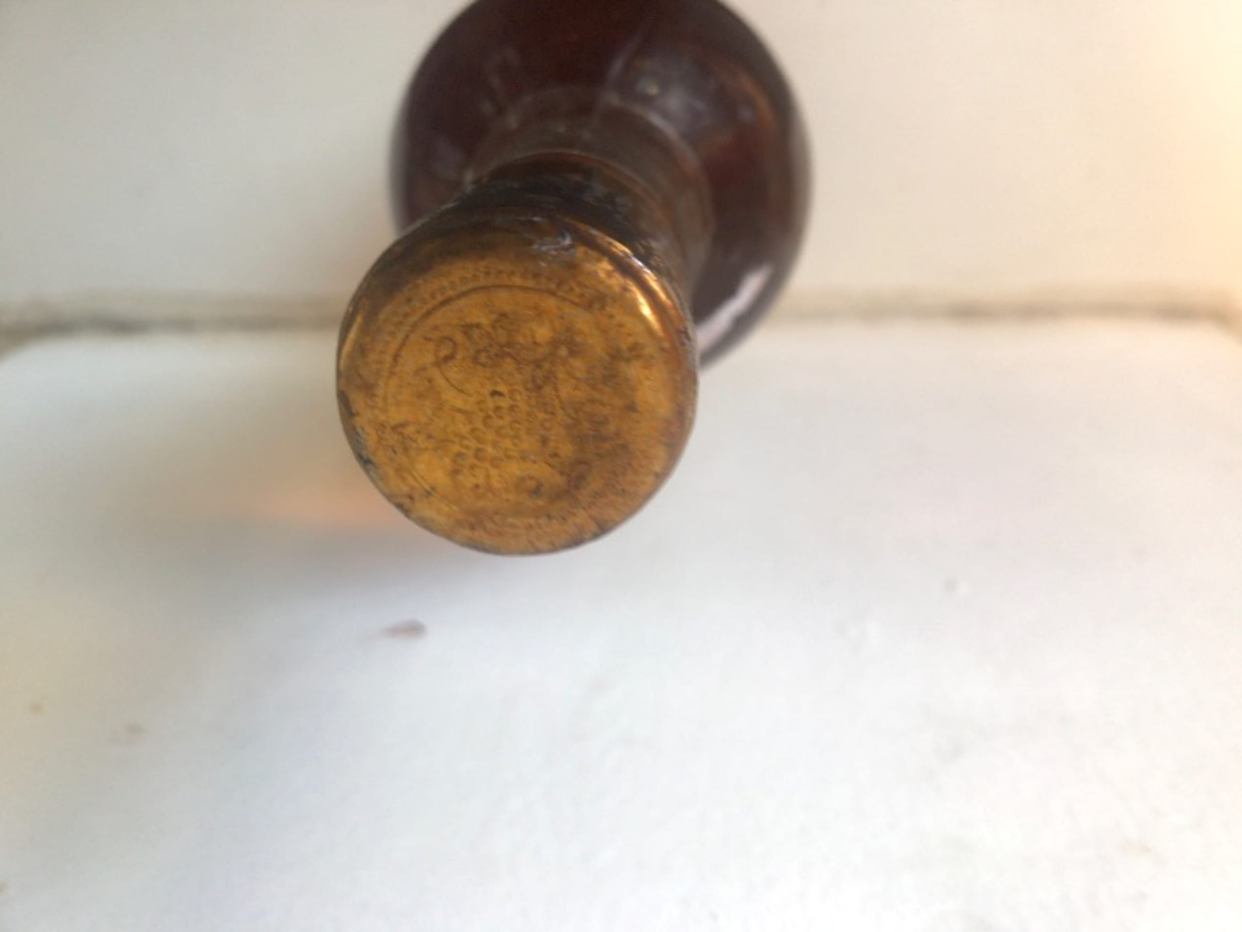 Caps