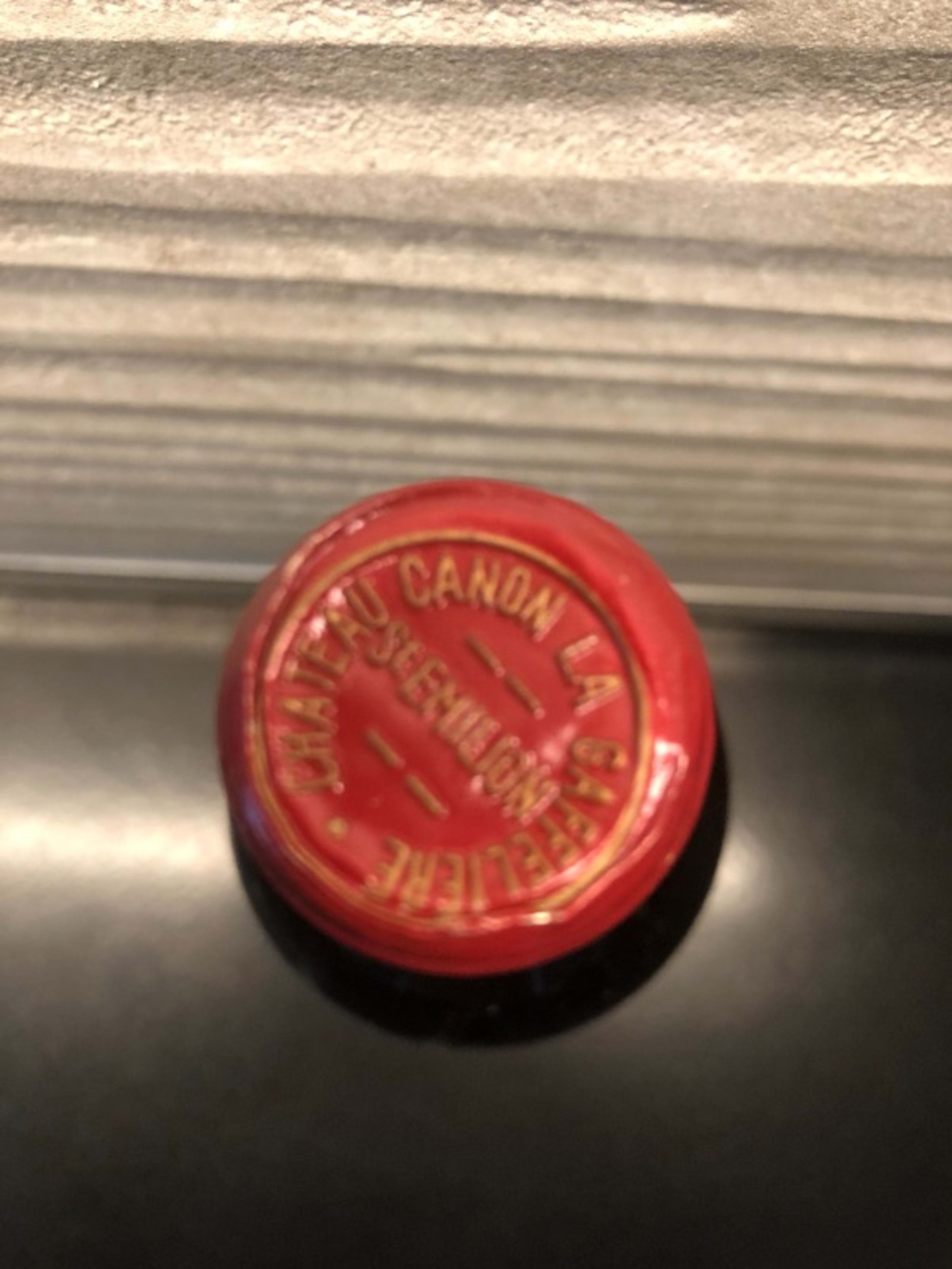 Caps