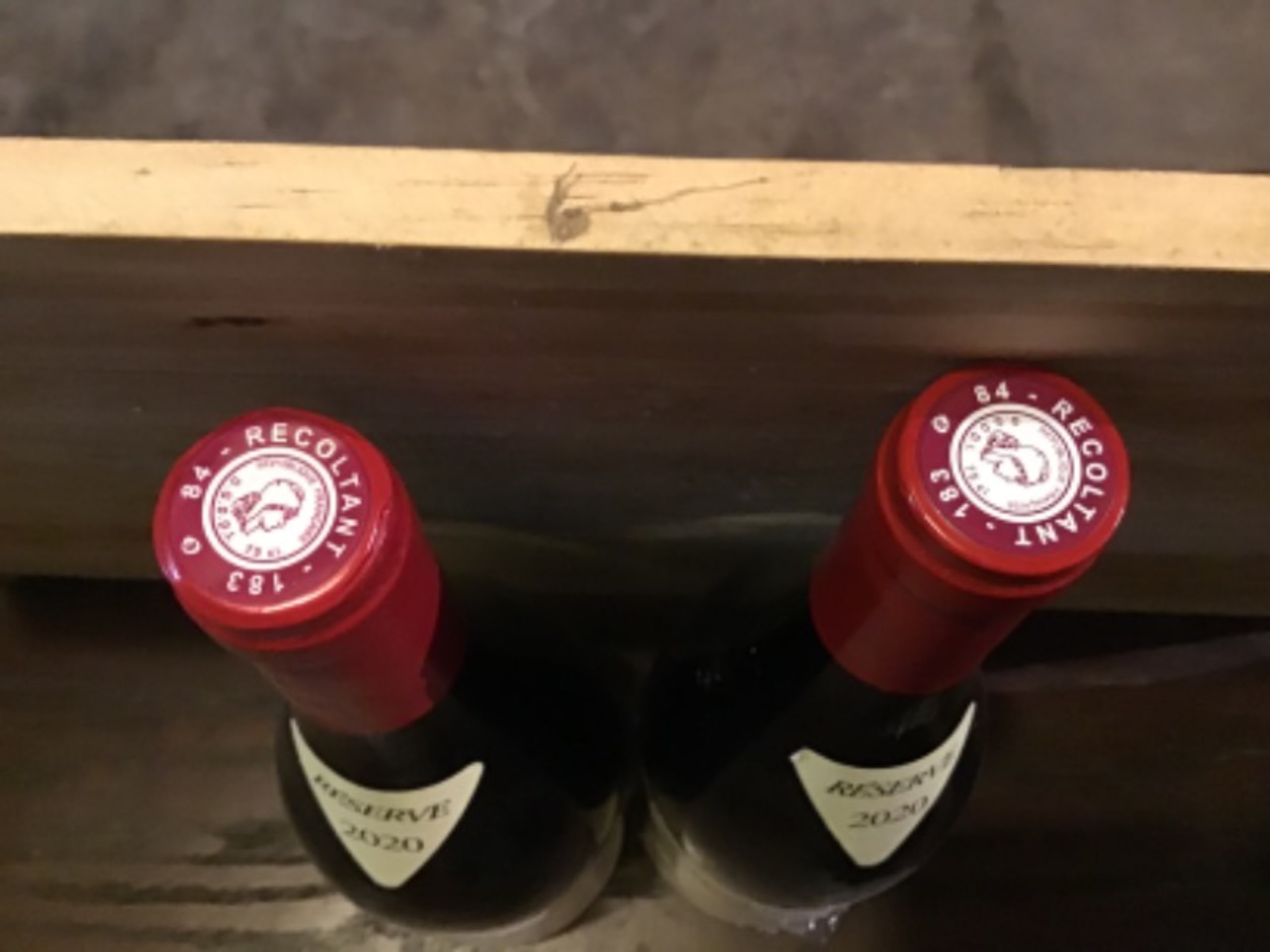 Caps