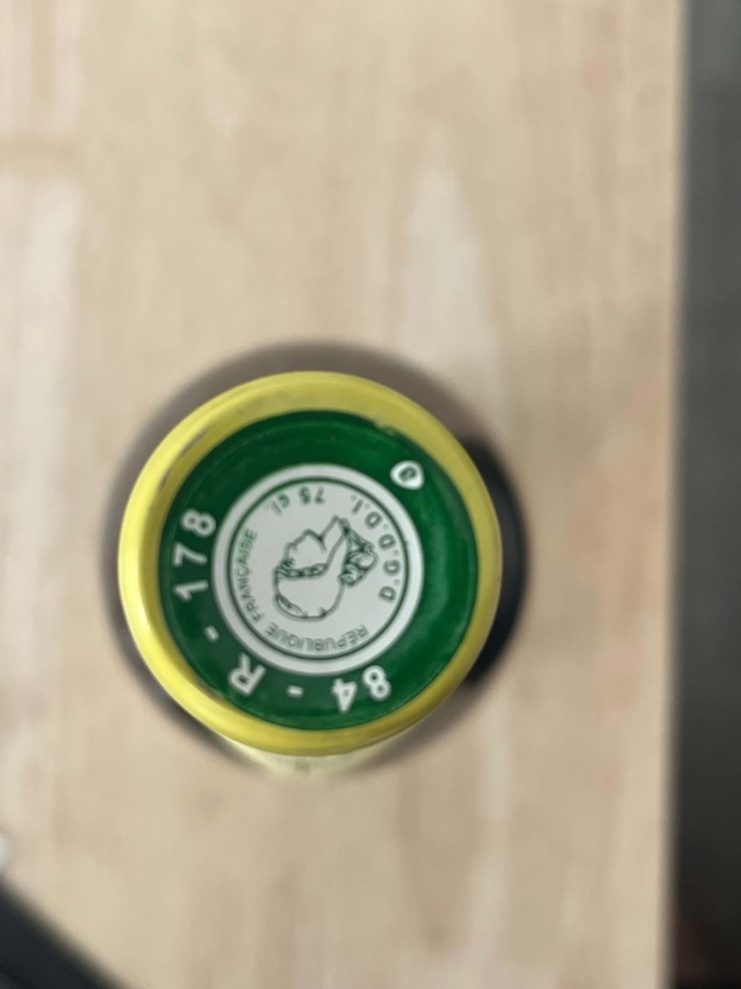 Caps