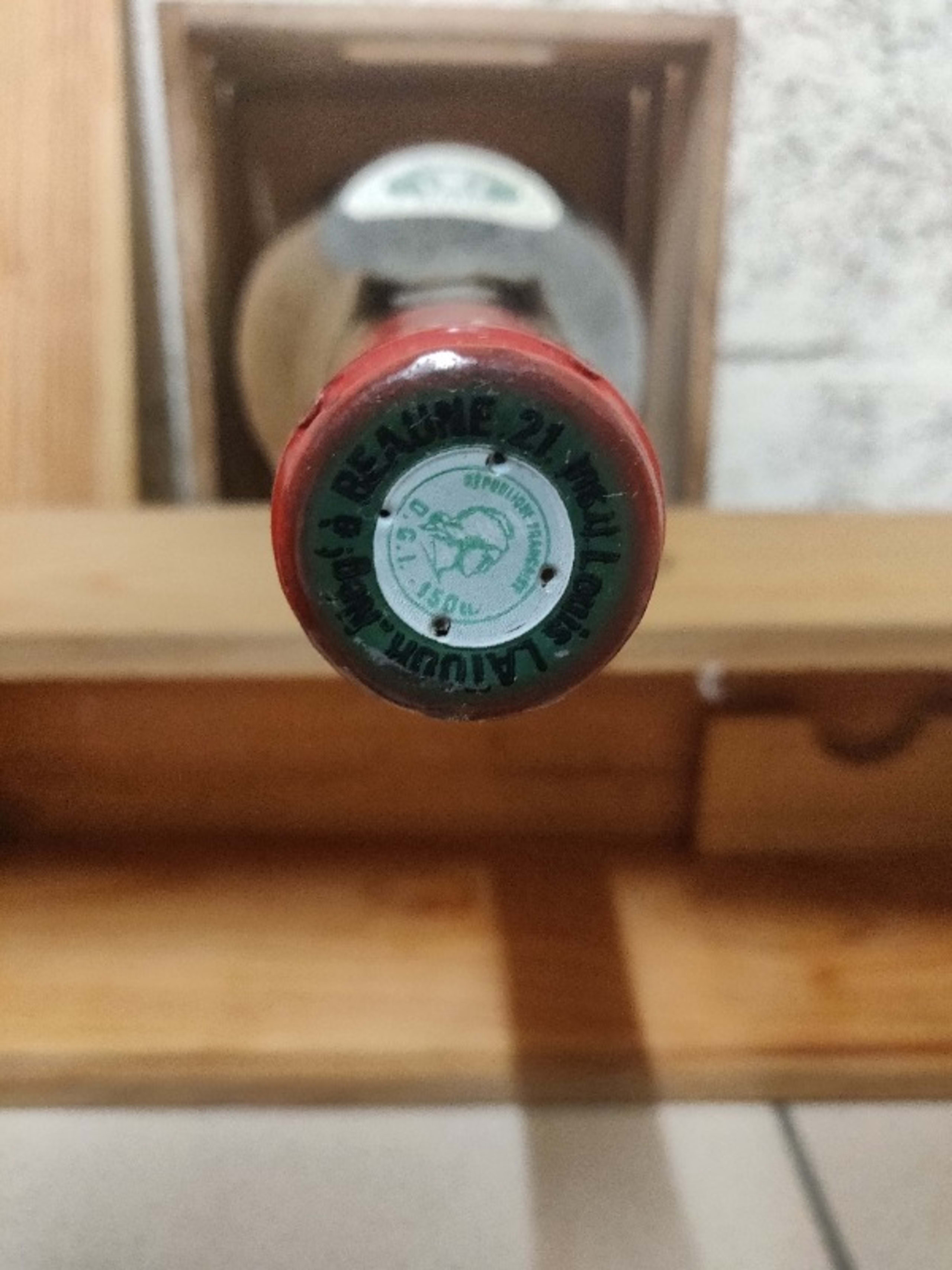 Caps