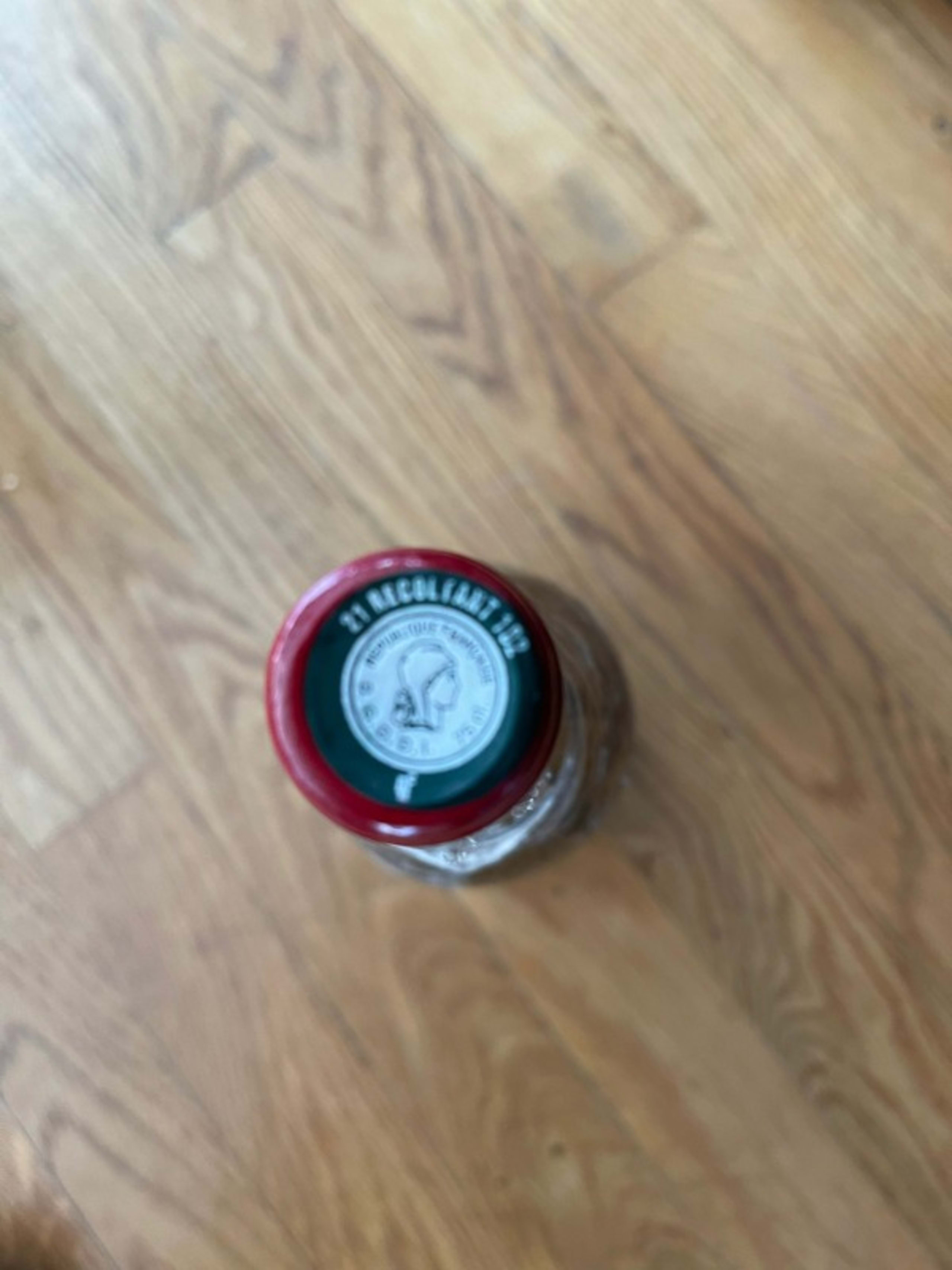 Caps