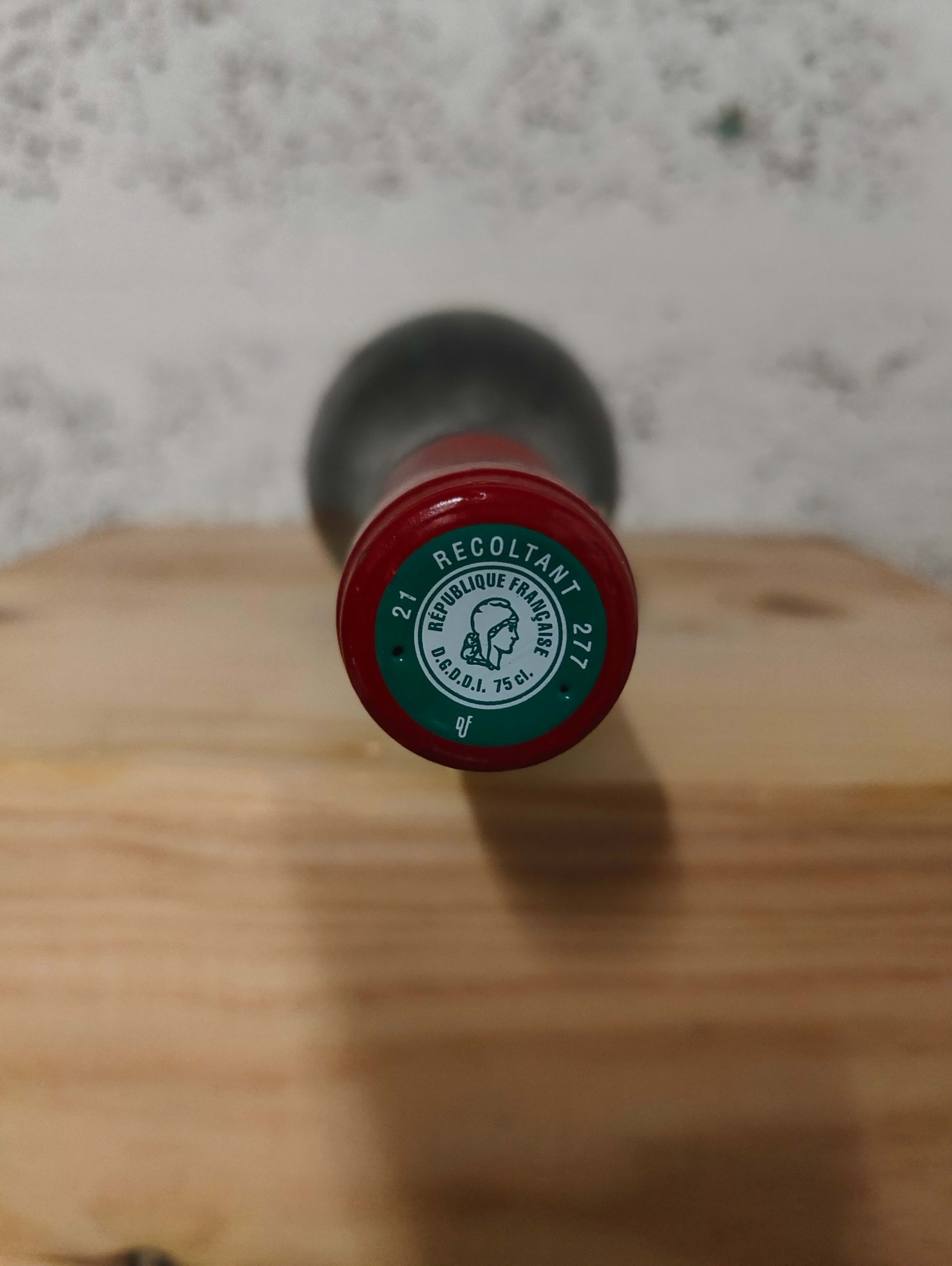 Caps
