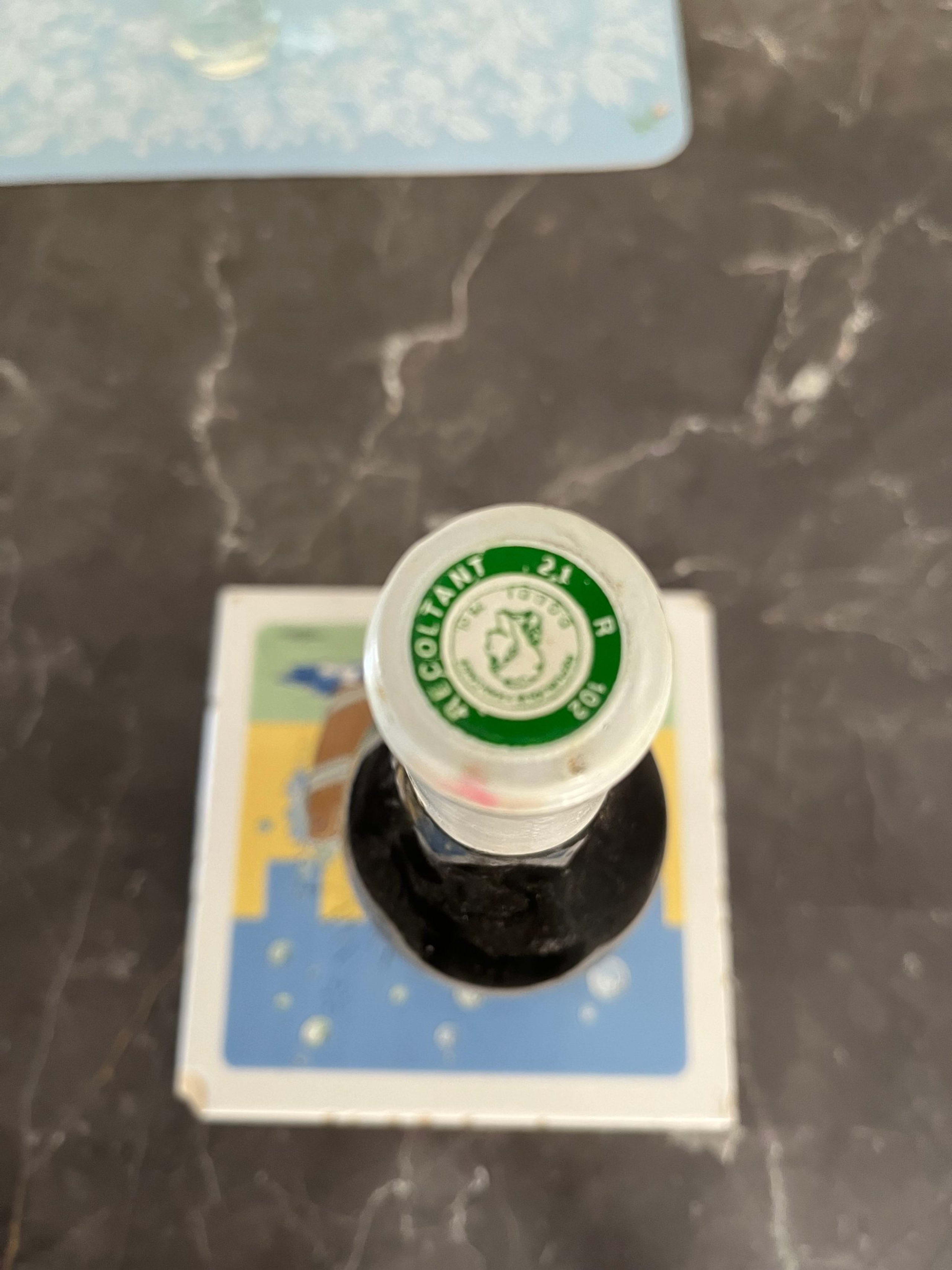 Caps