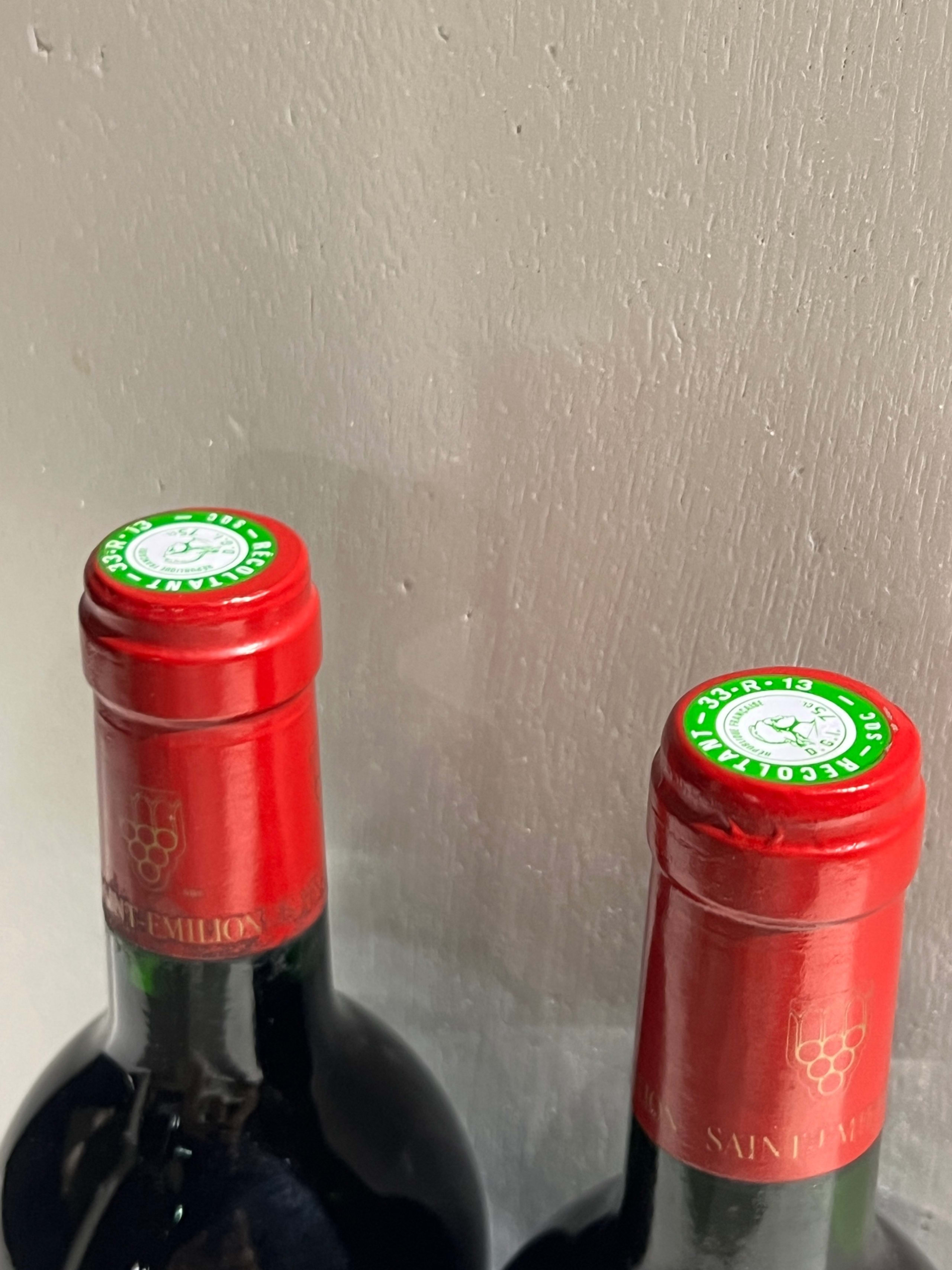 Caps