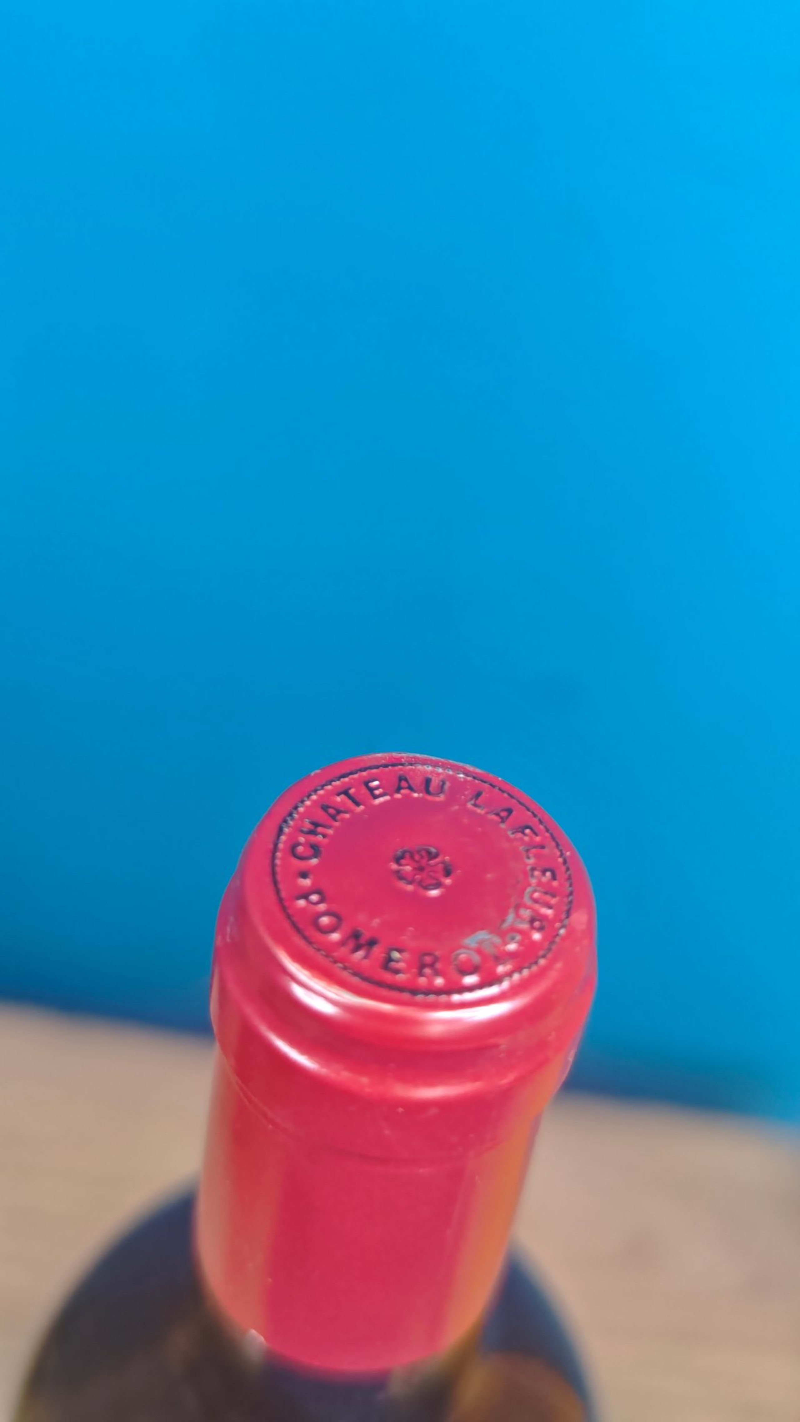 Caps