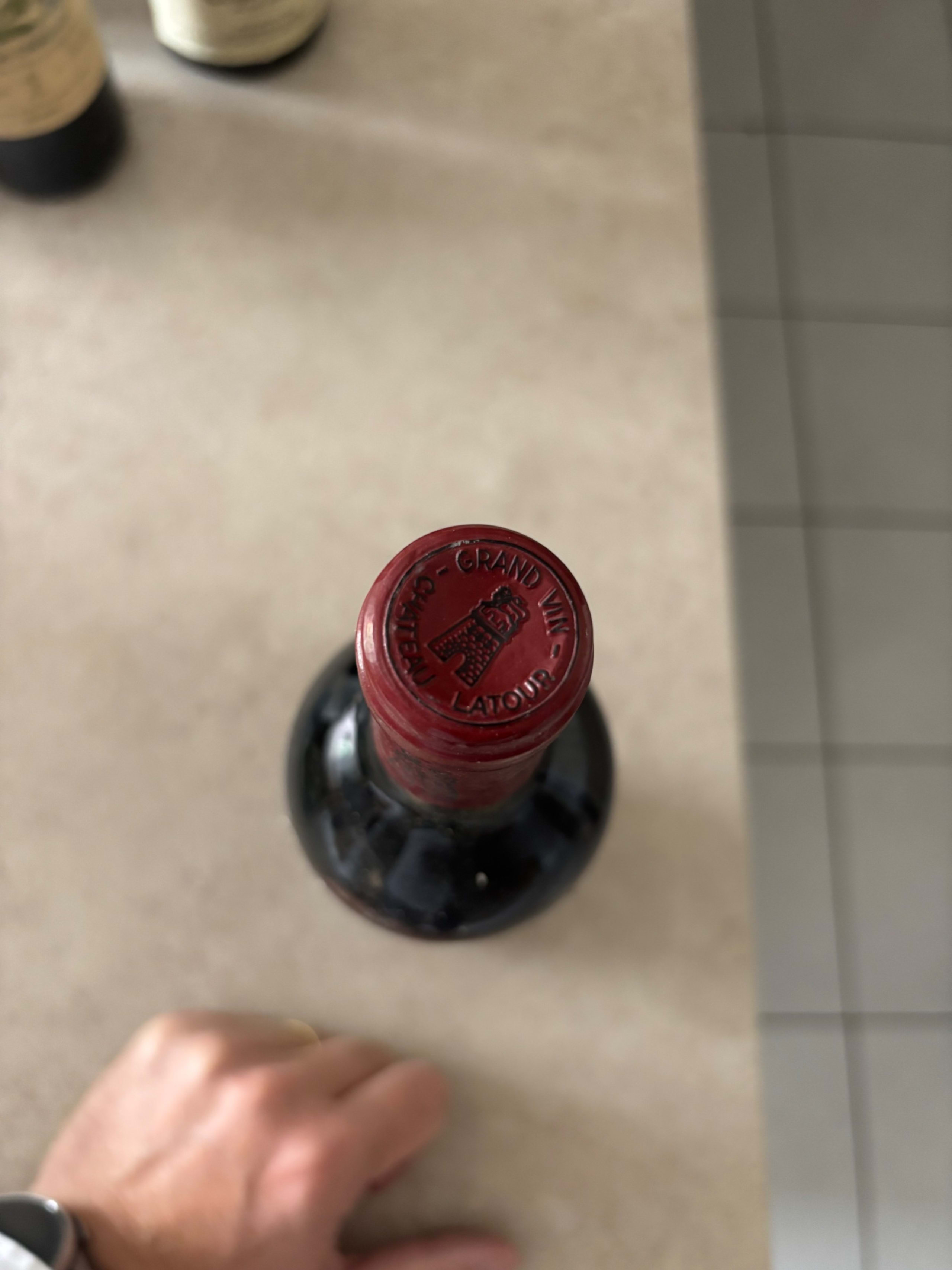 Caps
