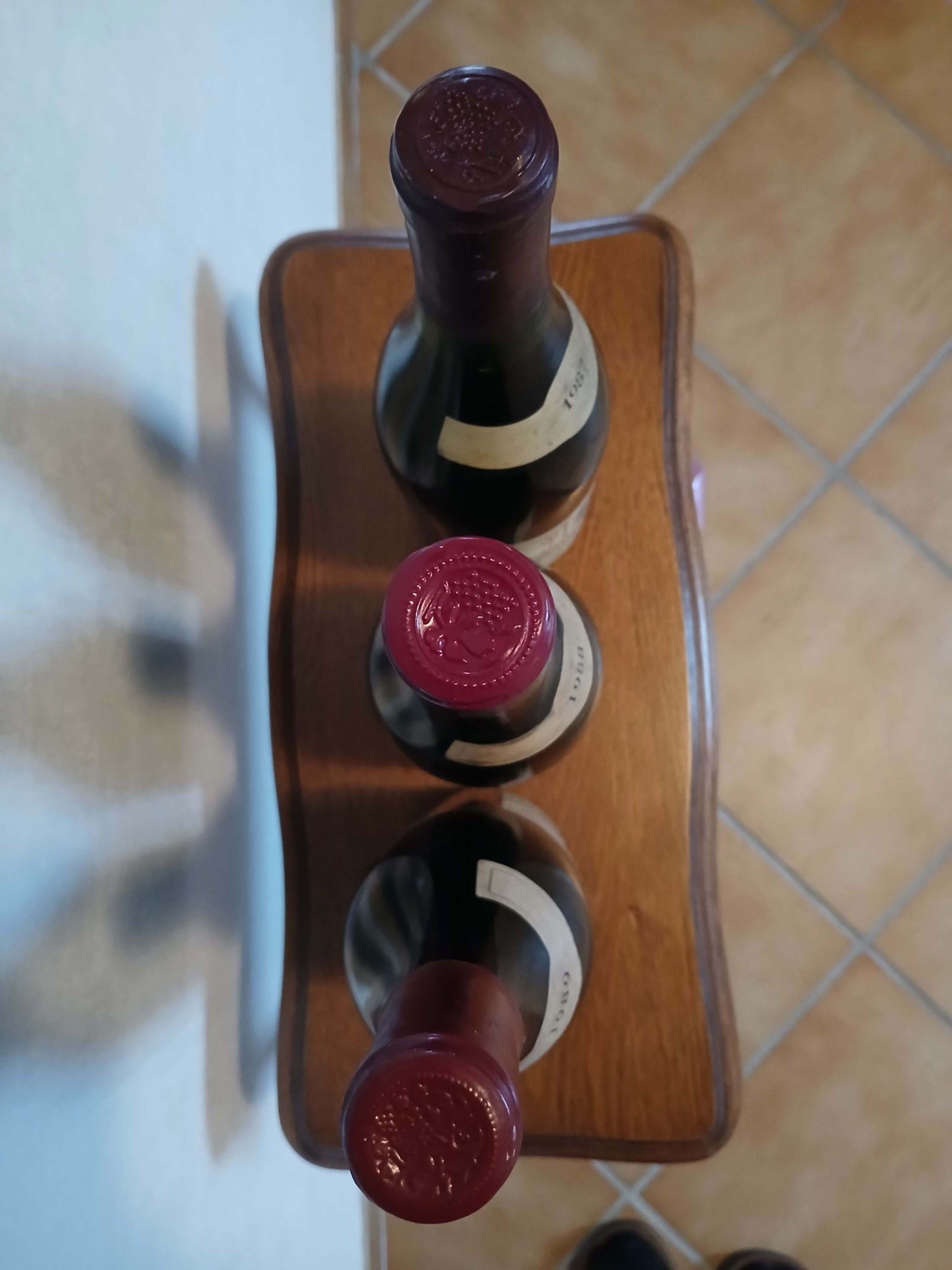 Caps