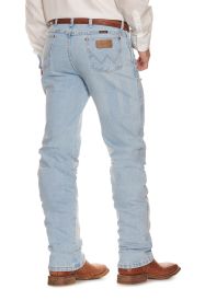 77MWZGL - Men's Wrangler Retro Slim Fit Bootcut Jean in Greeley – D & D  Outfitters