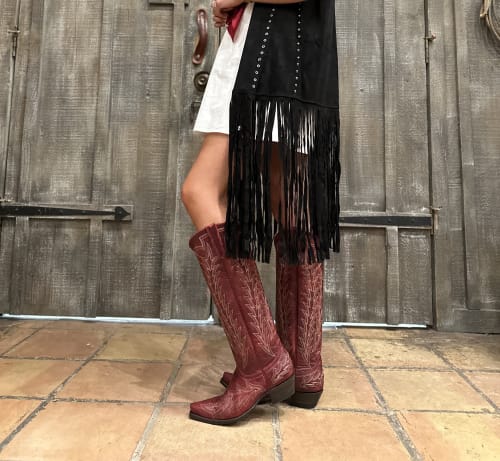 The Cowgirl's Guide to Styling Cowboy Boots