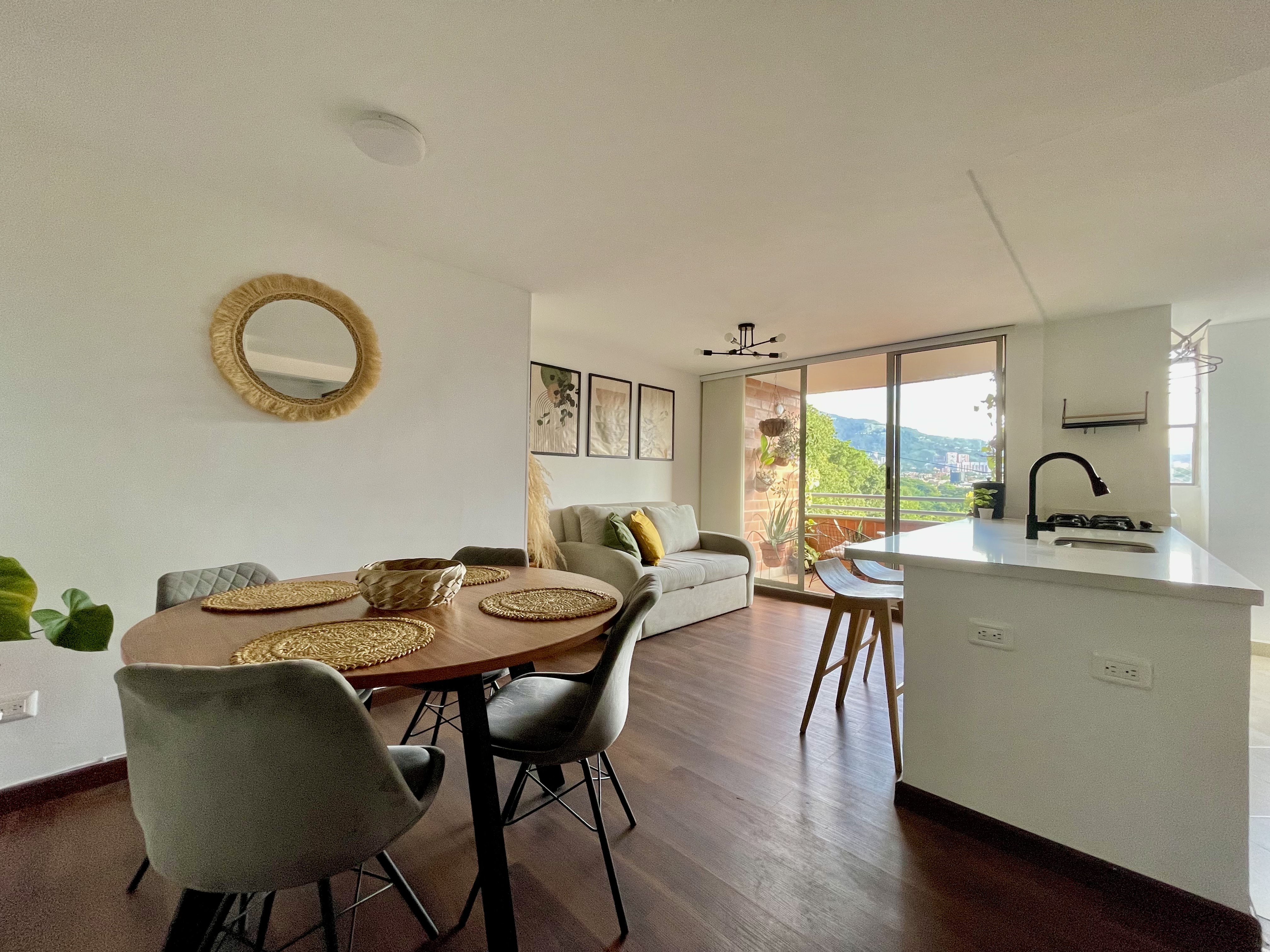 2BR 2BA in Envigado | Caza de Casa