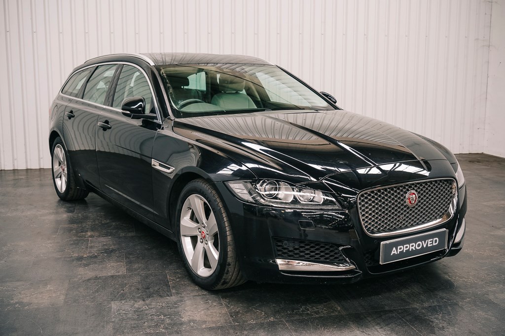 2020 used Jaguar XF 2.0i Portfolio 5dr Auto