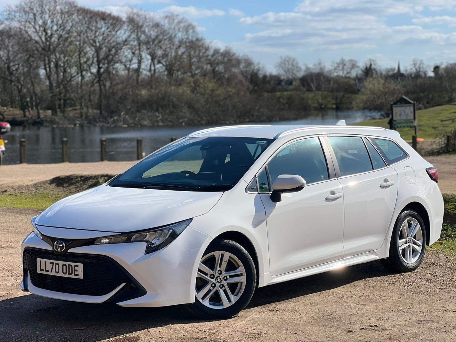 2020 used Toyota Corolla 1.8 VVT-h Icon Touring Sports CVT Euro 6 (s/s) 5dr