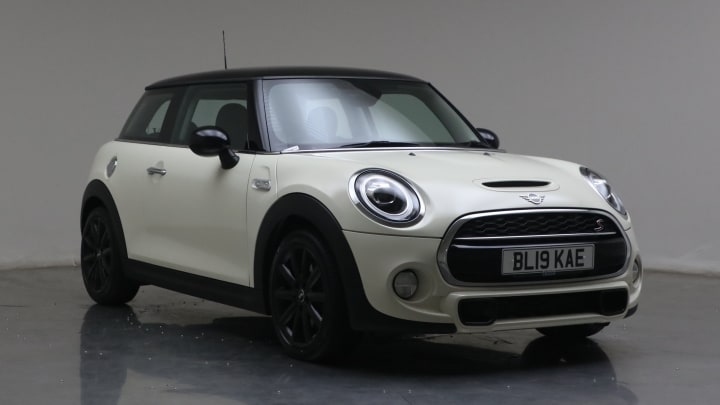 Used Mini automatic cars for sale or on finance in the UK | Cazoo