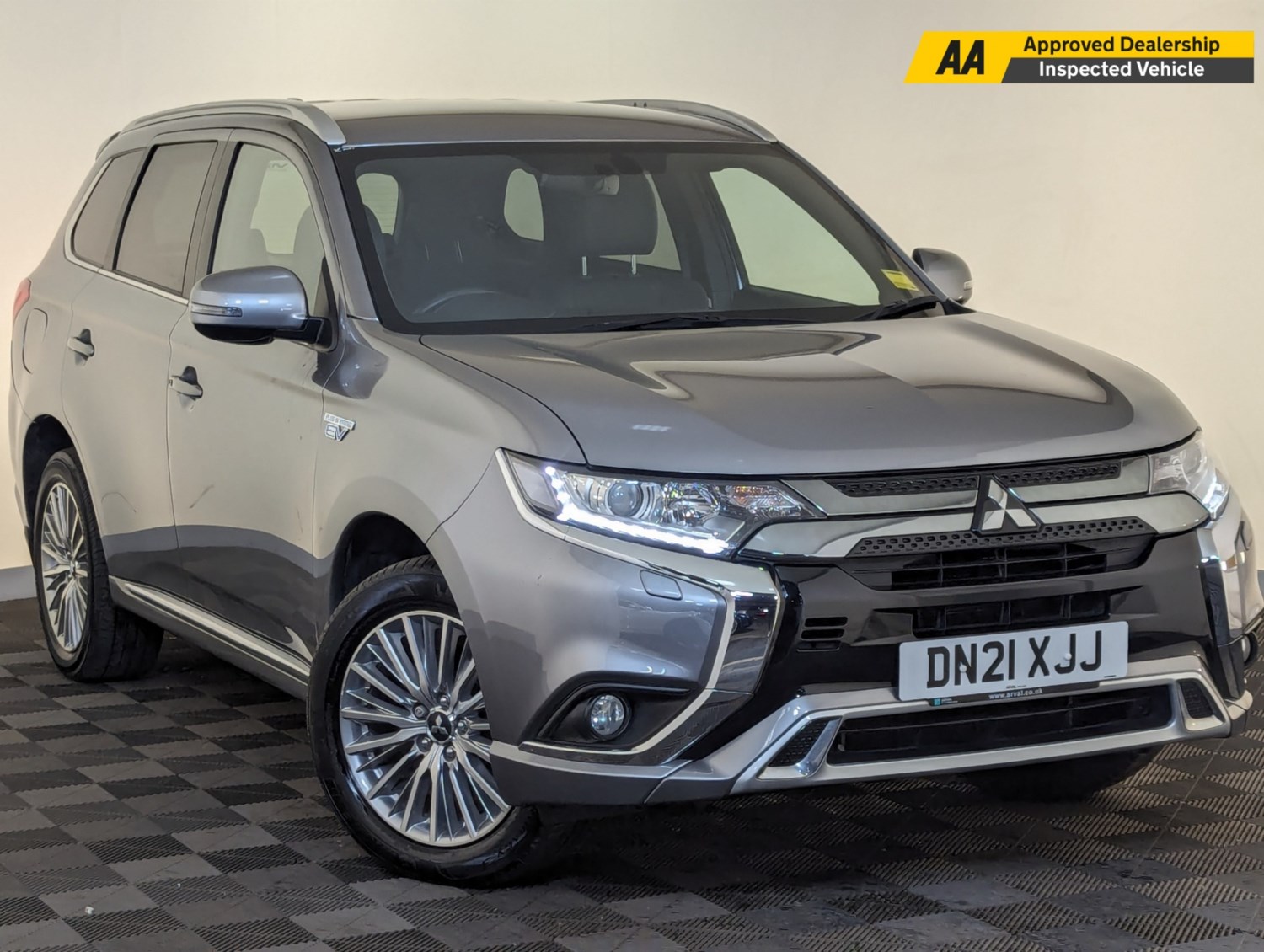 2021 used Mitsubishi Outlander 2.4 PHEV Dynamic 5dr Auto