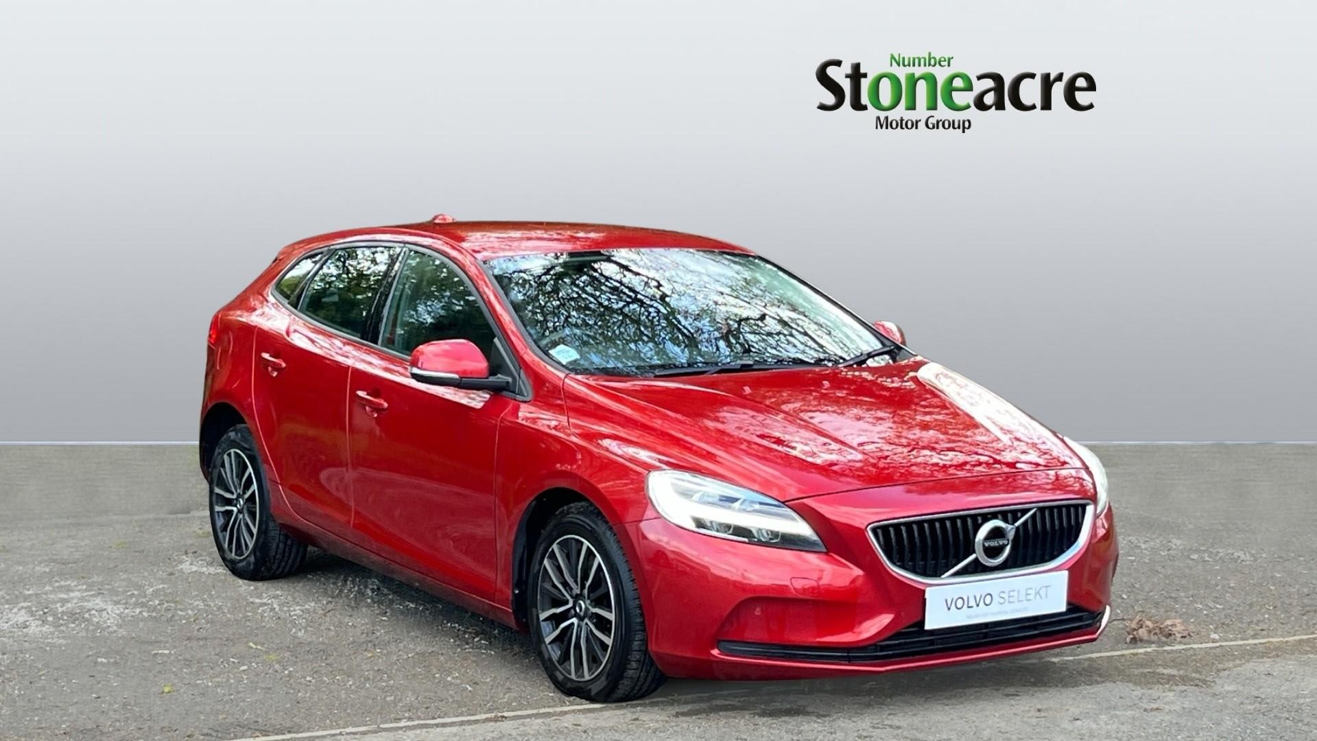 2019 used Volvo V40 Momentum Nav Plus