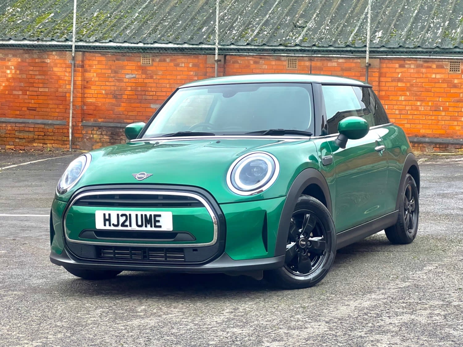 2021 used Mini Hatch  1.5 COOPER CLASSIC 3DR, 19000 MILES, MINI S HISTORY.